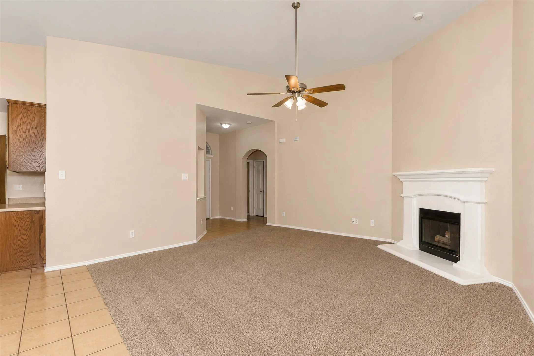 Single Family Residence For Rent in Tarrant County , 12808 Old Macgregor Lane, Fort Worth, Texas 76244, 4 Bedroom, 2 Bathroom, 2 Garage spaces, 1,673 Sqft, built in 2006, mls#21364528, Real Estate Agent in Fort Worth, Homes For Rent in Tarrant county, Homes For Rent in Fort Worth, Realtor in Fort Worth Texas, Real Estate Brokerage Independent Realty Texas, Luminita Cordes Realtor