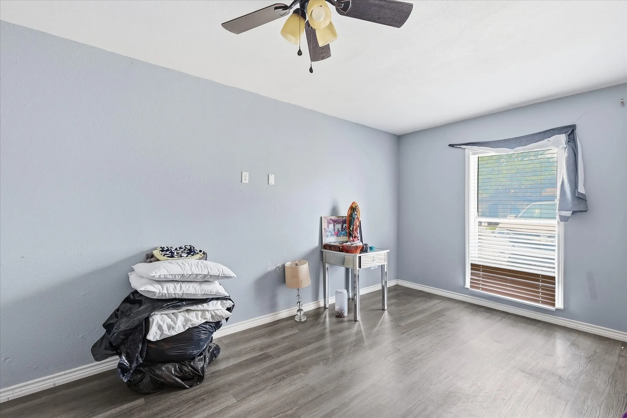 Single Family Residence For Sale in Denton County , 921 Baldwin Street, Denton, Texas 76205, 3 Bedroom, 1 Bathroom, Garage spaces, 1,015 Sqft, built in 1983, mls#21357724, Real Estate Agent in Denton, Homes For Sale in Denton county, Homes For Sale in Denton, Realtor in Denton Texas, Real Estate Brokerage Independent Realty Texas, Luminita Cordes Realtor