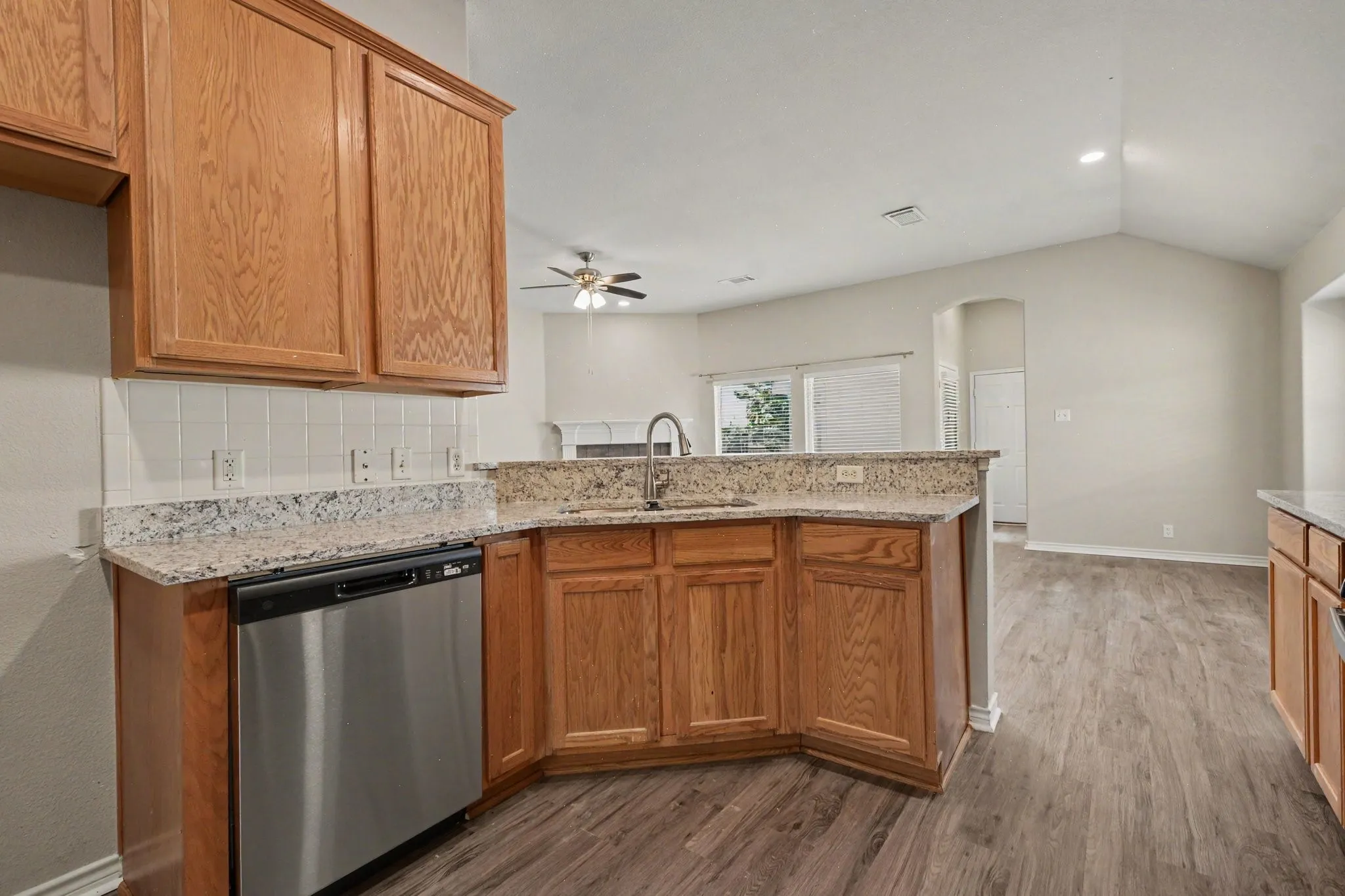 Single Family Residence For Sale in Collin County , 1614 Woodhaven Court, Allen, Texas 75002, 3 Bedroom, 2 Bathroom, 2 Garage spaces, 1,875 Sqft, built in 2001, mls#21367738, Real Estate Agent in Allen, Homes For Sale in Collin county, Homes For Sale in Allen, Realtor in Allen Texas, Real Estate Brokerage Independent Realty Texas, Luminita Cordes Realtor