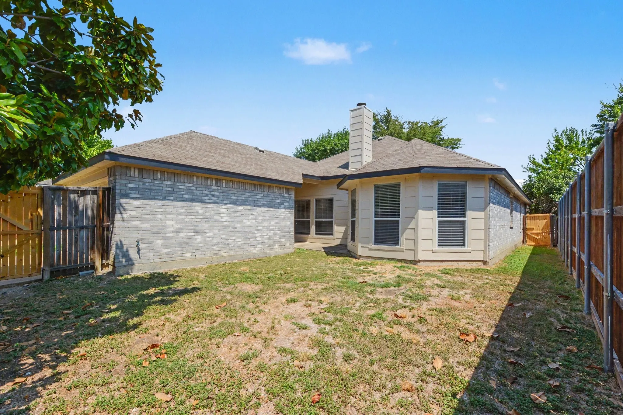 Single Family Residence For Sale in Collin County , 1614 Woodhaven Court, Allen, Texas 75002, 3 Bedroom, 2 Bathroom, 2 Garage spaces, 1,875 Sqft, built in 2001, mls#21367738, Real Estate Agent in Allen, Homes For Sale in Collin county, Homes For Sale in Allen, Realtor in Allen Texas, Real Estate Brokerage Independent Realty Texas, Luminita Cordes Realtor