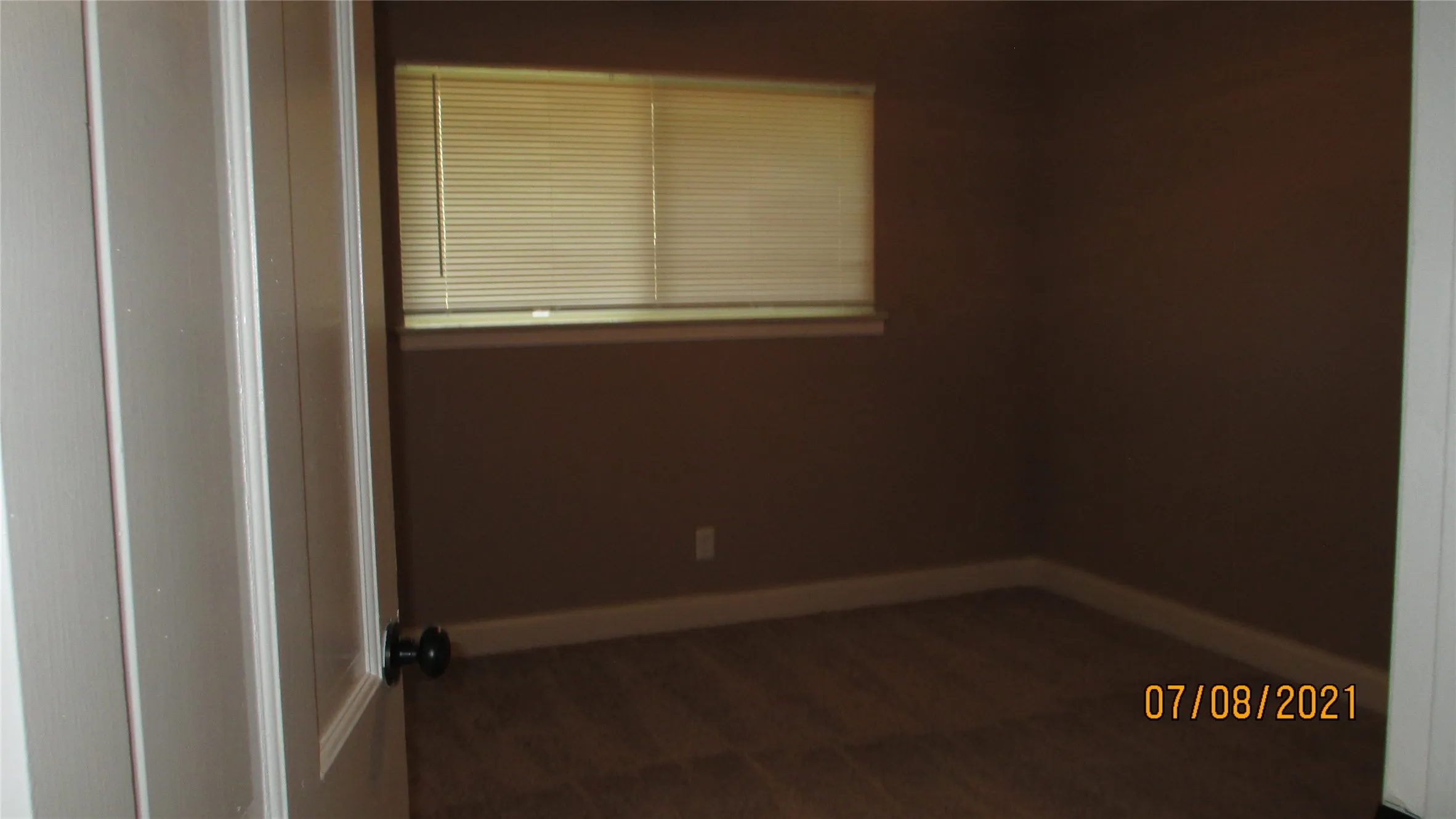 Bedroom with carpet