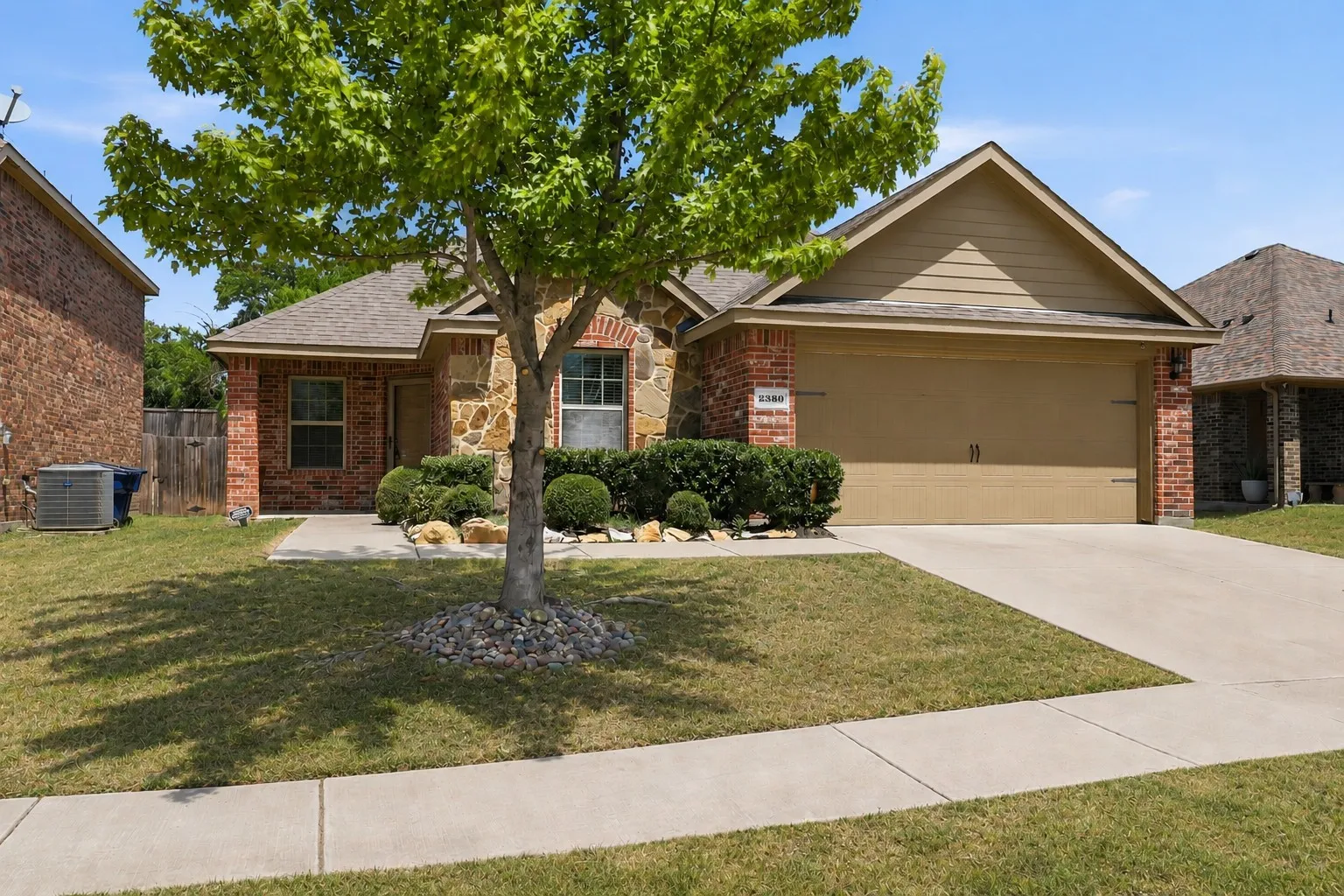 Single Family Residence For Rent in Kaufman County , 2380 Willard Way, Forney, Texas 75126, 4 Bedroom, 2 Bathroom, 2 Garage spaces, 1,894 Sqft, built in 2017, mls#21367723, Real Estate Agent in Forney, Homes For Rent in Kaufman county, Homes For Rent in Forney, Realtor in Forney Texas, Real Estate Brokerage Independent Realty Texas, Luminita Cordes Realtor