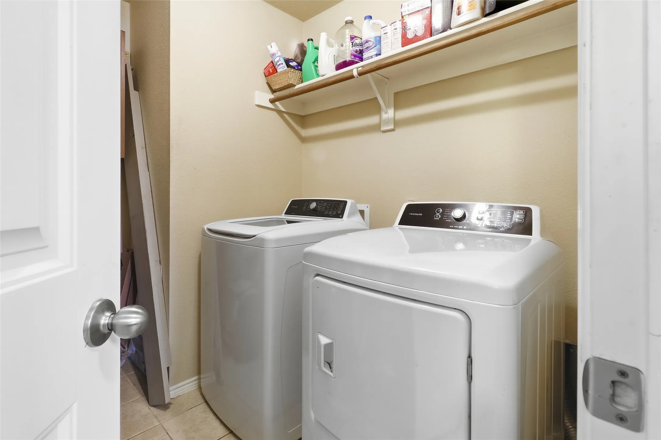 Washer and Dryer included!