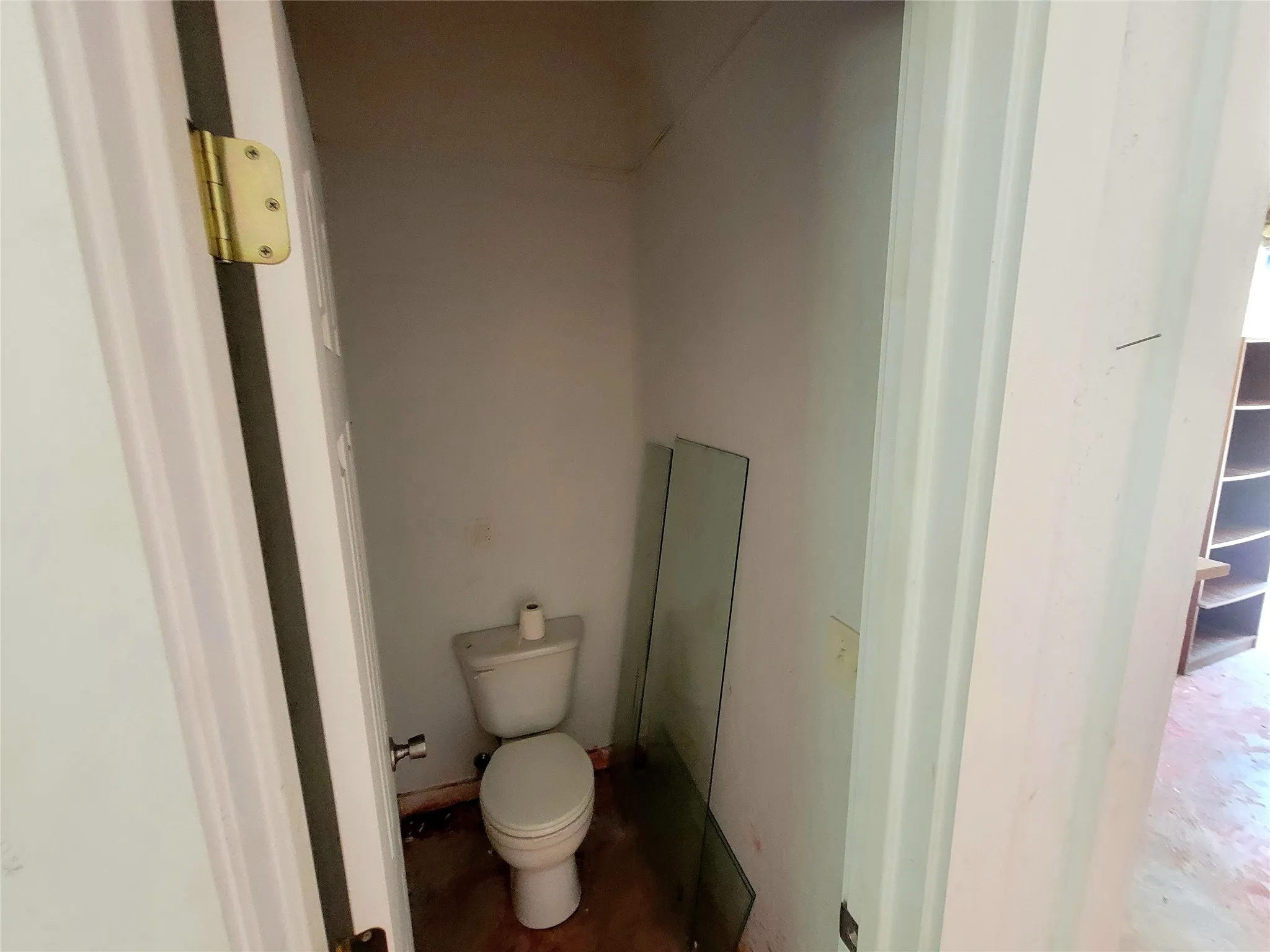 Single Family Residence For Sale in Bowie County , 303 Merrill, New Boston, Texas 75570, 4 Bedroom, 3 Bathroom, 1 Garage spaces, 2,608 Sqft, built in 1974, mls#21367783, Real Estate Agent in New Boston, Homes For Sale in Bowie county, Homes For Sale in New Boston, Realtor in New Boston Texas, Real Estate Brokerage Independent Realty Texas, Luminita Cordes Realtor