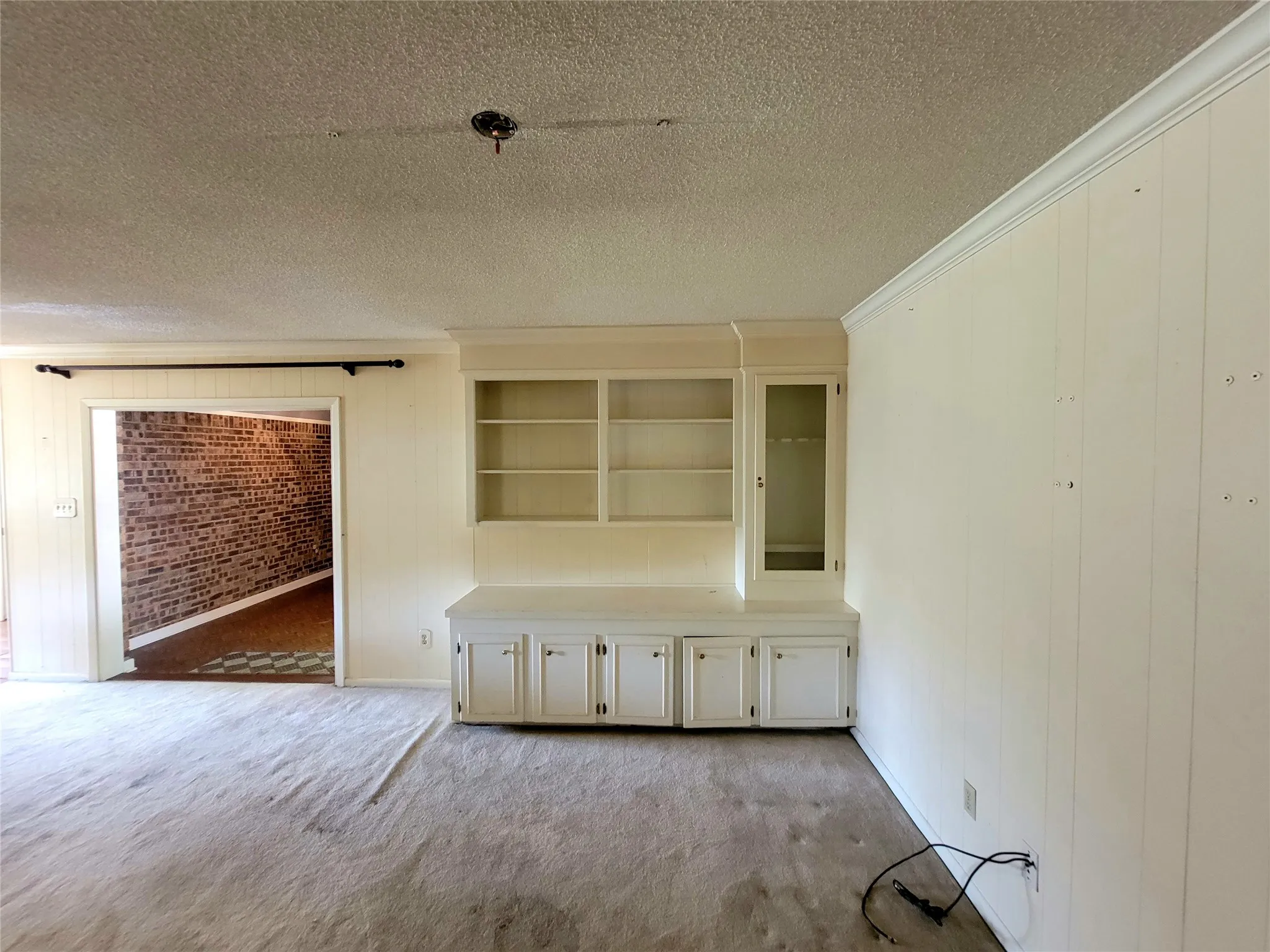 Single Family Residence For Sale in Bowie County , 303 Merrill, New Boston, Texas 75570, 4 Bedroom, 3 Bathroom, 1 Garage spaces, 2,608 Sqft, built in 1974, mls#21367783, Real Estate Agent in New Boston, Homes For Sale in Bowie county, Homes For Sale in New Boston, Realtor in New Boston Texas, Real Estate Brokerage Independent Realty Texas, Luminita Cordes Realtor