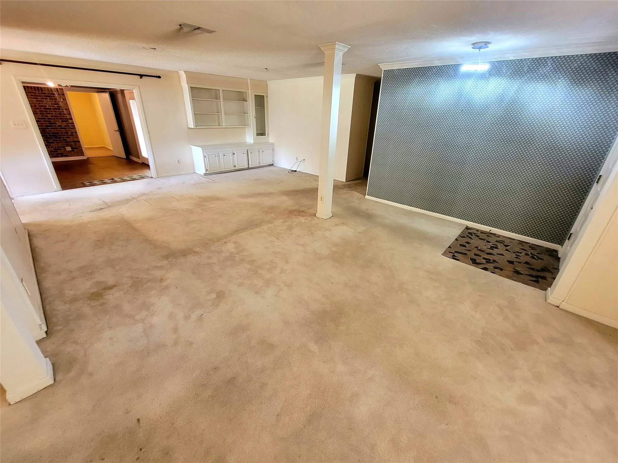 Single Family Residence For Sale in Bowie County , 303 Merrill, New Boston, Texas 75570, 4 Bedroom, 3 Bathroom, 1 Garage spaces, 2,608 Sqft, built in 1974, mls#21367783, Real Estate Agent in New Boston, Homes For Sale in Bowie county, Homes For Sale in New Boston, Realtor in New Boston Texas, Real Estate Brokerage Independent Realty Texas, Luminita Cordes Realtor