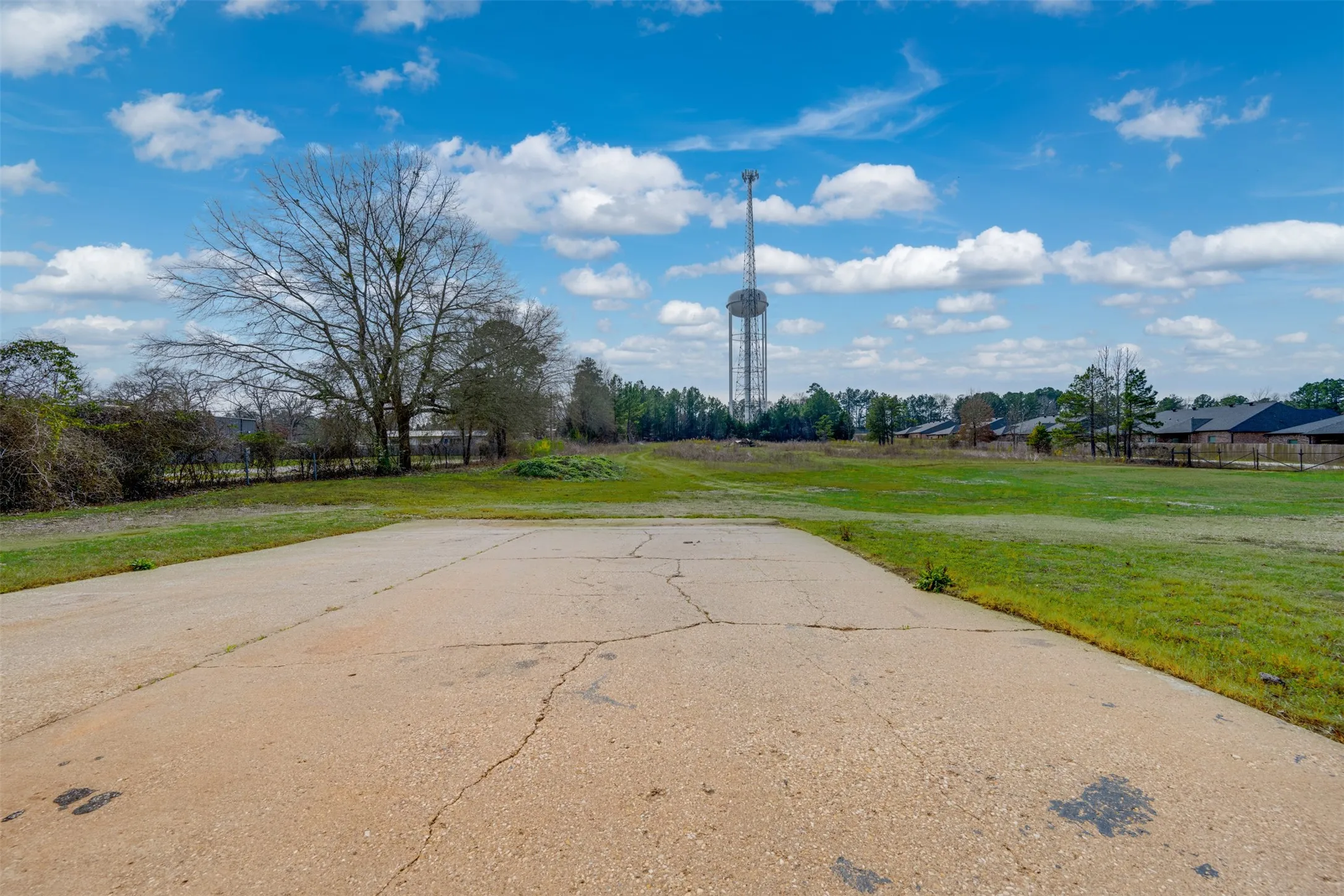 Office For Rent in Smith County , 10203 County Road 135, Flint, Texas 75762, 0, 0, Garage spaces, 0 Sqft, built in 2007, mls#21367785, Real Estate Agent in Flint, Homes For Rent in Smith county, Homes For Rent in Flint, Realtor in Flint Texas, Real Estate Brokerage Independent Realty Texas, Luminita Cordes Realtor
