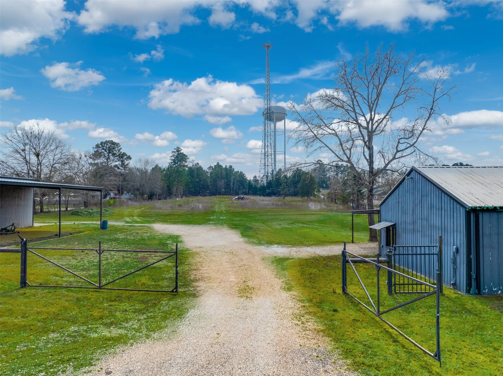 Office For Rent in Smith County , 10203 County Road 135, Flint, Texas 75762, 0, 0, Garage spaces, 0 Sqft, built in 2007, mls#21367785, Real Estate Agent in Flint, Homes For Rent in Smith county, Homes For Rent in Flint, Realtor in Flint Texas, Real Estate Brokerage Independent Realty Texas, Luminita Cordes Realtor