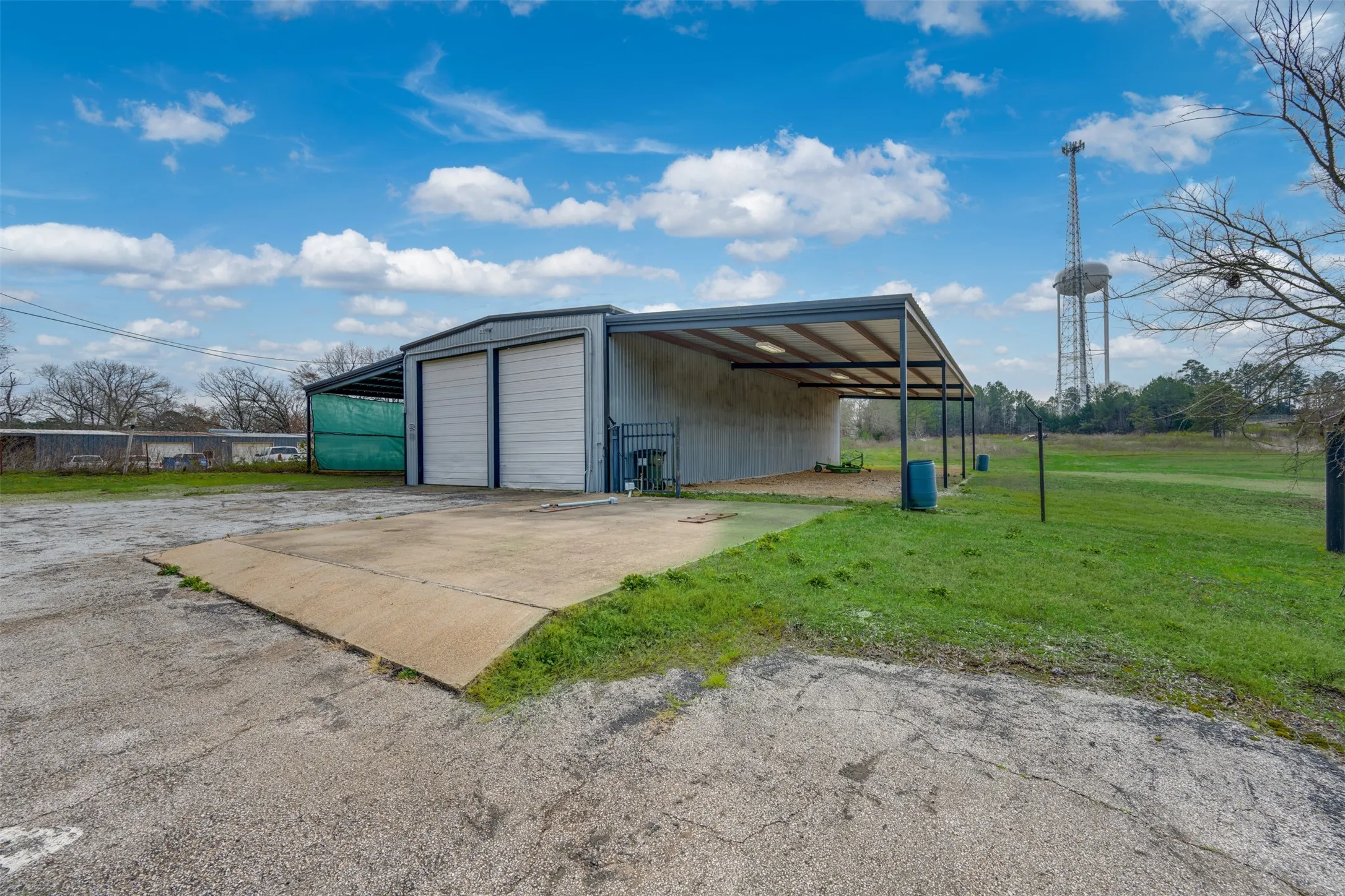 Office For Rent in Smith County , 10203 County Road 135, Flint, Texas 75762, 0, 0, Garage spaces, 0 Sqft, built in 2007, mls#21367785, Real Estate Agent in Flint, Homes For Rent in Smith county, Homes For Rent in Flint, Realtor in Flint Texas, Real Estate Brokerage Independent Realty Texas, Luminita Cordes Realtor