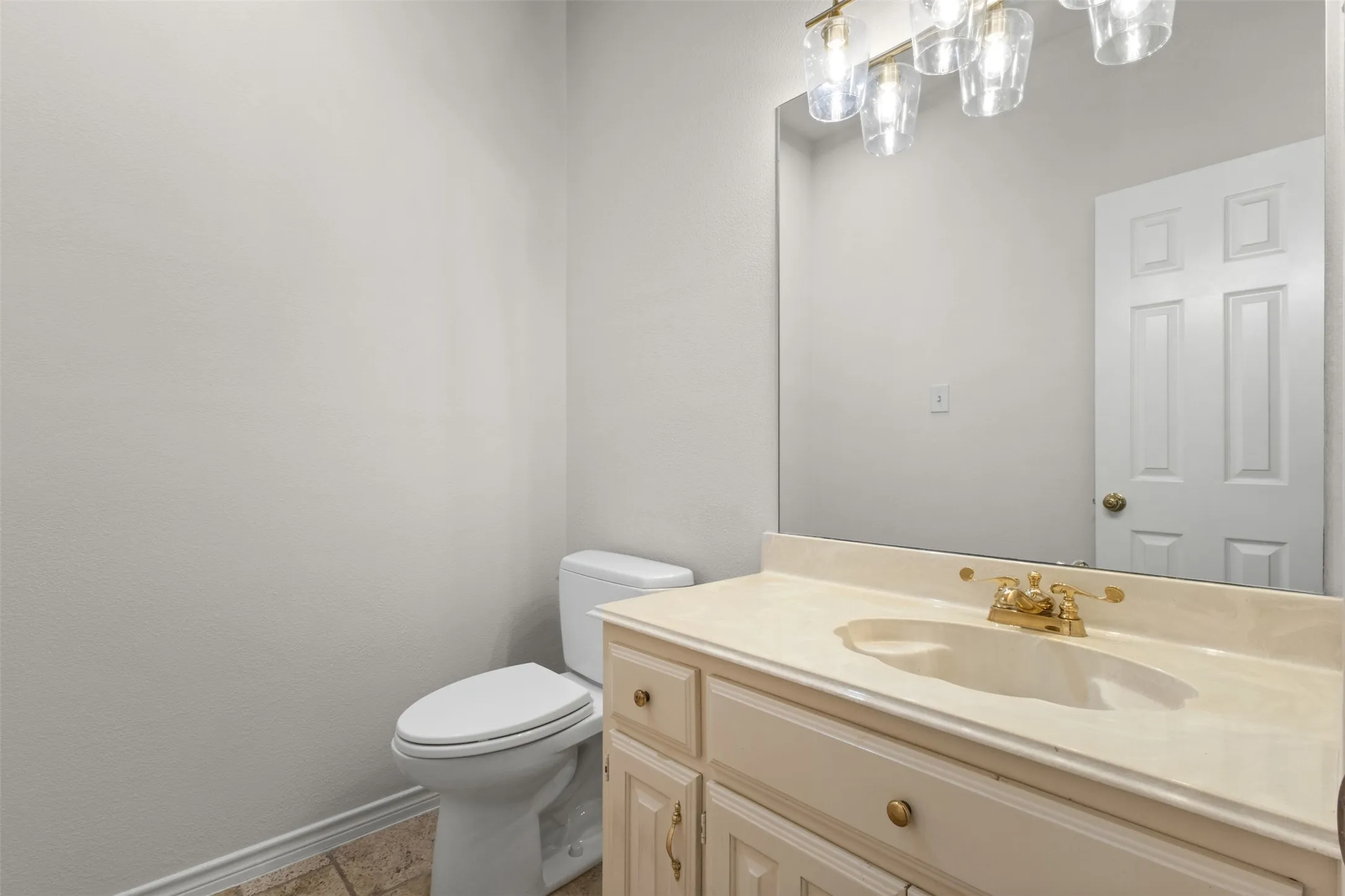 Single Family Residence For Sale in Collin County , 2616 Tulip Drive, Richardson, Texas 75082, 4 Bedroom, 3 Bathroom, 2 Garage spaces, 2,638 Sqft, built in 1989, mls#21361965, Real Estate Agent in Richardson, Homes For Sale in Collin county, Homes For Sale in Richardson, Realtor in Richardson Texas, Real Estate Brokerage Independent Realty Texas, Luminita Cordes Realtor