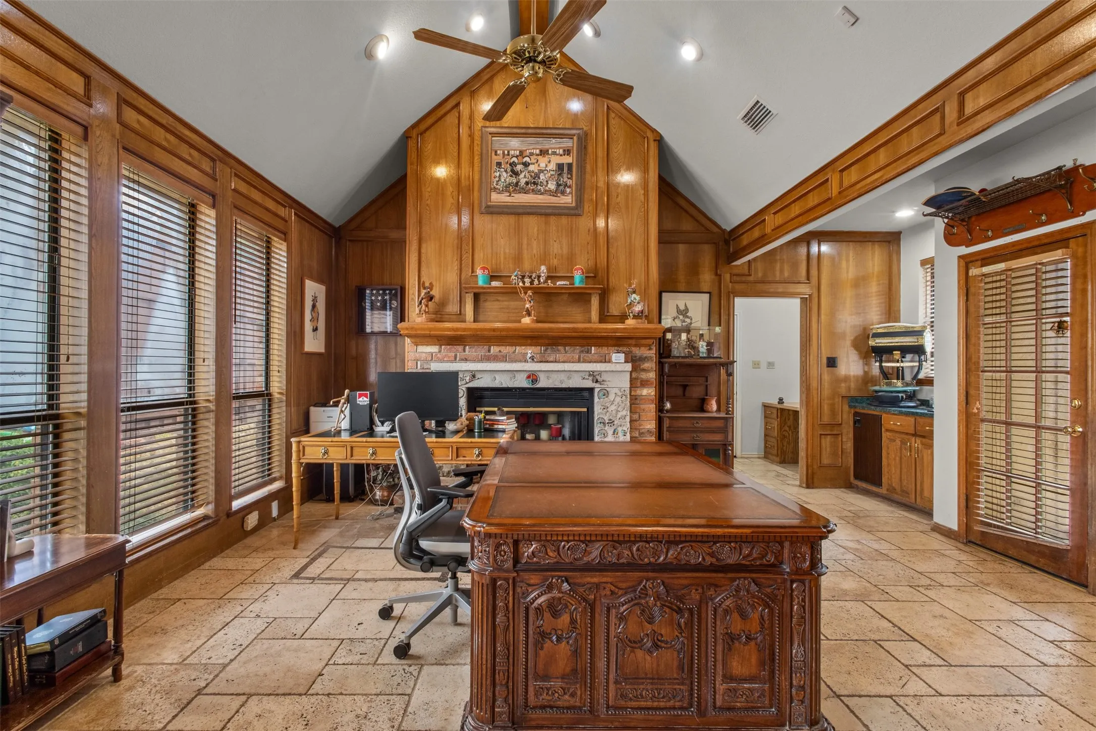 Single Family Residence For Sale in Collin County , 2616 Tulip Drive, Richardson, Texas 75082, 4 Bedroom, 3 Bathroom, 2 Garage spaces, 2,638 Sqft, built in 1989, mls#21361965, Real Estate Agent in Richardson, Homes For Sale in Collin county, Homes For Sale in Richardson, Realtor in Richardson Texas, Real Estate Brokerage Independent Realty Texas, Luminita Cordes Realtor