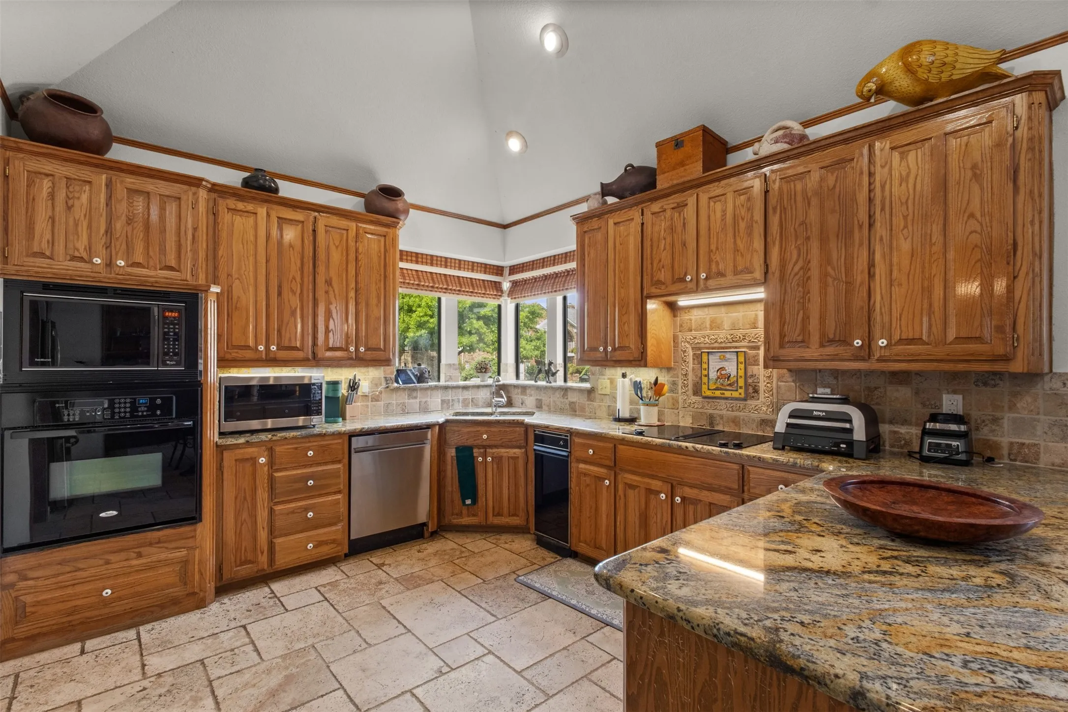 Single Family Residence For Sale in Collin County , 2616 Tulip Drive, Richardson, Texas 75082, 4 Bedroom, 3 Bathroom, 2 Garage spaces, 2,638 Sqft, built in 1989, mls#21361965, Real Estate Agent in Richardson, Homes For Sale in Collin county, Homes For Sale in Richardson, Realtor in Richardson Texas, Real Estate Brokerage Independent Realty Texas, Luminita Cordes Realtor