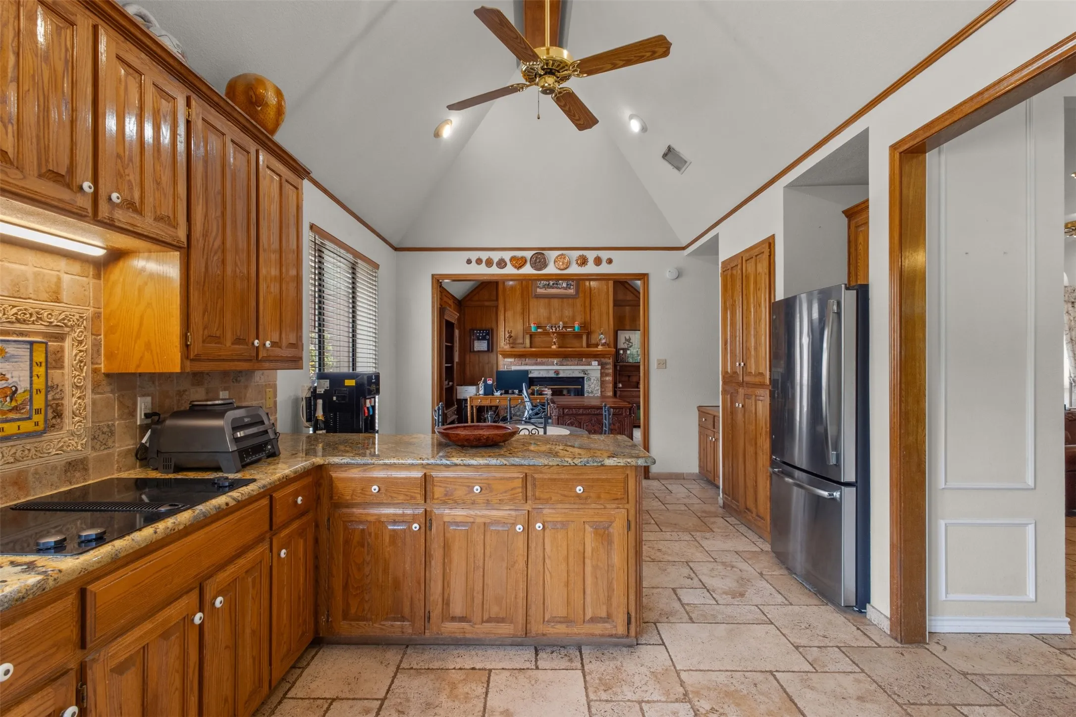 Single Family Residence For Sale in Collin County , 2616 Tulip Drive, Richardson, Texas 75082, 4 Bedroom, 3 Bathroom, 2 Garage spaces, 2,638 Sqft, built in 1989, mls#21361965, Real Estate Agent in Richardson, Homes For Sale in Collin county, Homes For Sale in Richardson, Realtor in Richardson Texas, Real Estate Brokerage Independent Realty Texas, Luminita Cordes Realtor
