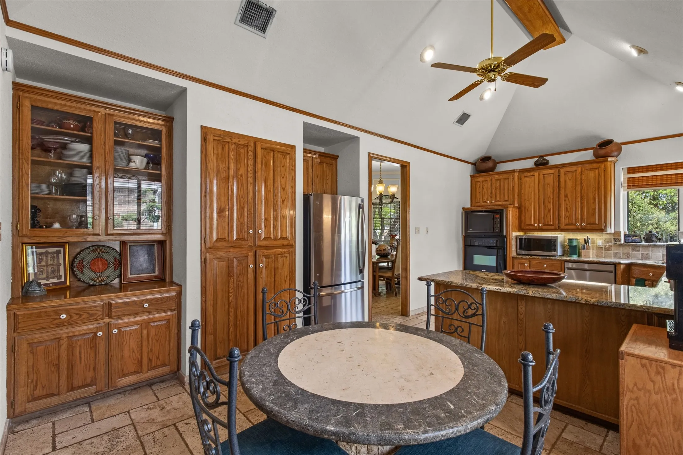 Single Family Residence For Sale in Collin County , 2616 Tulip Drive, Richardson, Texas 75082, 4 Bedroom, 3 Bathroom, 2 Garage spaces, 2,638 Sqft, built in 1989, mls#21361965, Real Estate Agent in Richardson, Homes For Sale in Collin county, Homes For Sale in Richardson, Realtor in Richardson Texas, Real Estate Brokerage Independent Realty Texas, Luminita Cordes Realtor