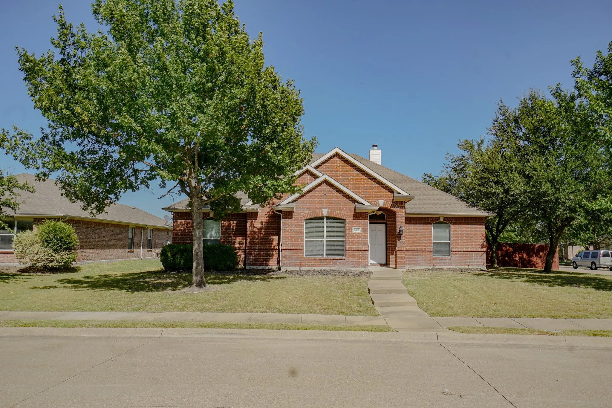 Single Family Residence For Sale in Rockwall County , 2285 Timber Creek Drive, Rockwall, Texas 75032, 3 Bedroom, 2 Bathroom, 2 Garage spaces, 2,072 Sqft, built in 2005, mls#21365924, Real Estate Agent in Rockwall, Homes For Sale in Rockwall county, Homes For Sale in Rockwall, Realtor in Rockwall Texas, Real Estate Brokerage Independent Realty Texas, Luminita Cordes Realtor