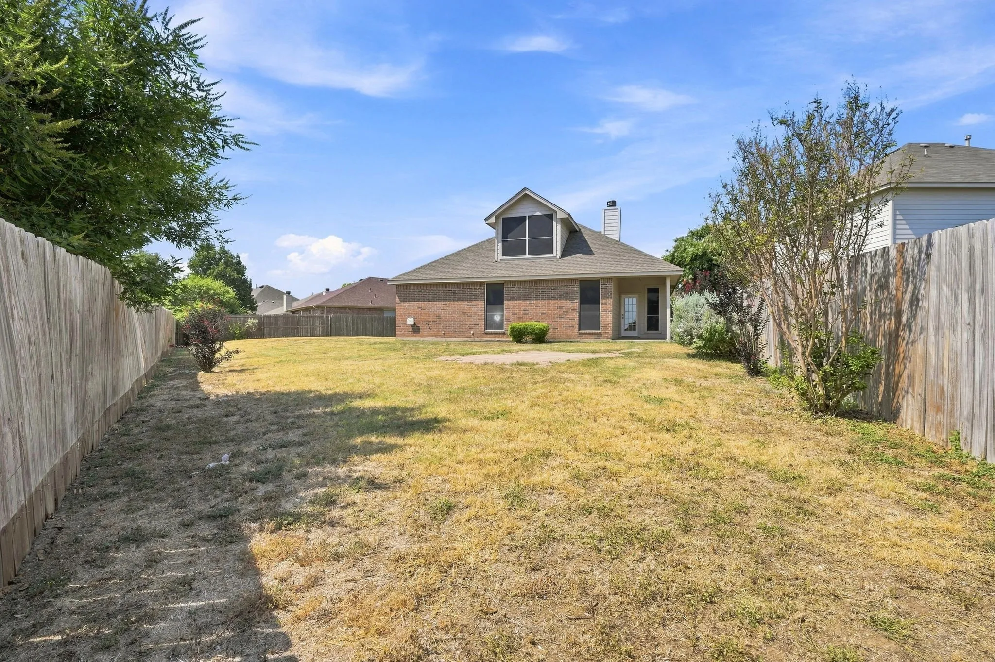 Single Family Residence For Sale in Tarrant County , 6164 Shad Drive, Fort Worth, Texas 76179, 3 Bedroom, 3 Bathroom, 2 Garage spaces, 2,268 Sqft, built in 2007, mls#21363381, Real Estate Agent in Fort Worth, Homes For Sale in Tarrant county, Homes For Sale in Fort Worth, Realtor in Fort Worth Texas, Real Estate Brokerage Independent Realty Texas, Luminita Cordes Realtor