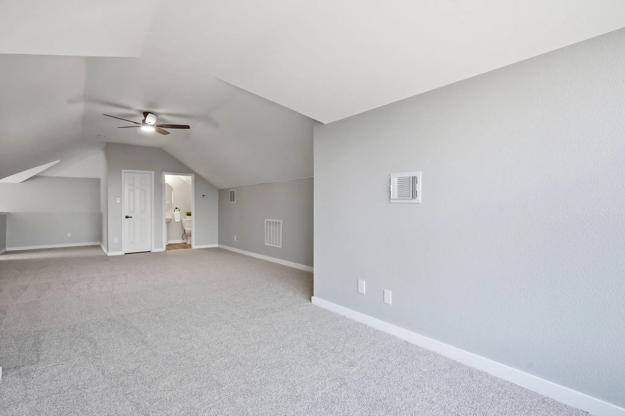 Single Family Residence For Sale in Tarrant County , 6164 Shad Drive, Fort Worth, Texas 76179, 3 Bedroom, 3 Bathroom, 2 Garage spaces, 2,268 Sqft, built in 2007, mls#21363381, Real Estate Agent in Fort Worth, Homes For Sale in Tarrant county, Homes For Sale in Fort Worth, Realtor in Fort Worth Texas, Real Estate Brokerage Independent Realty Texas, Luminita Cordes Realtor
