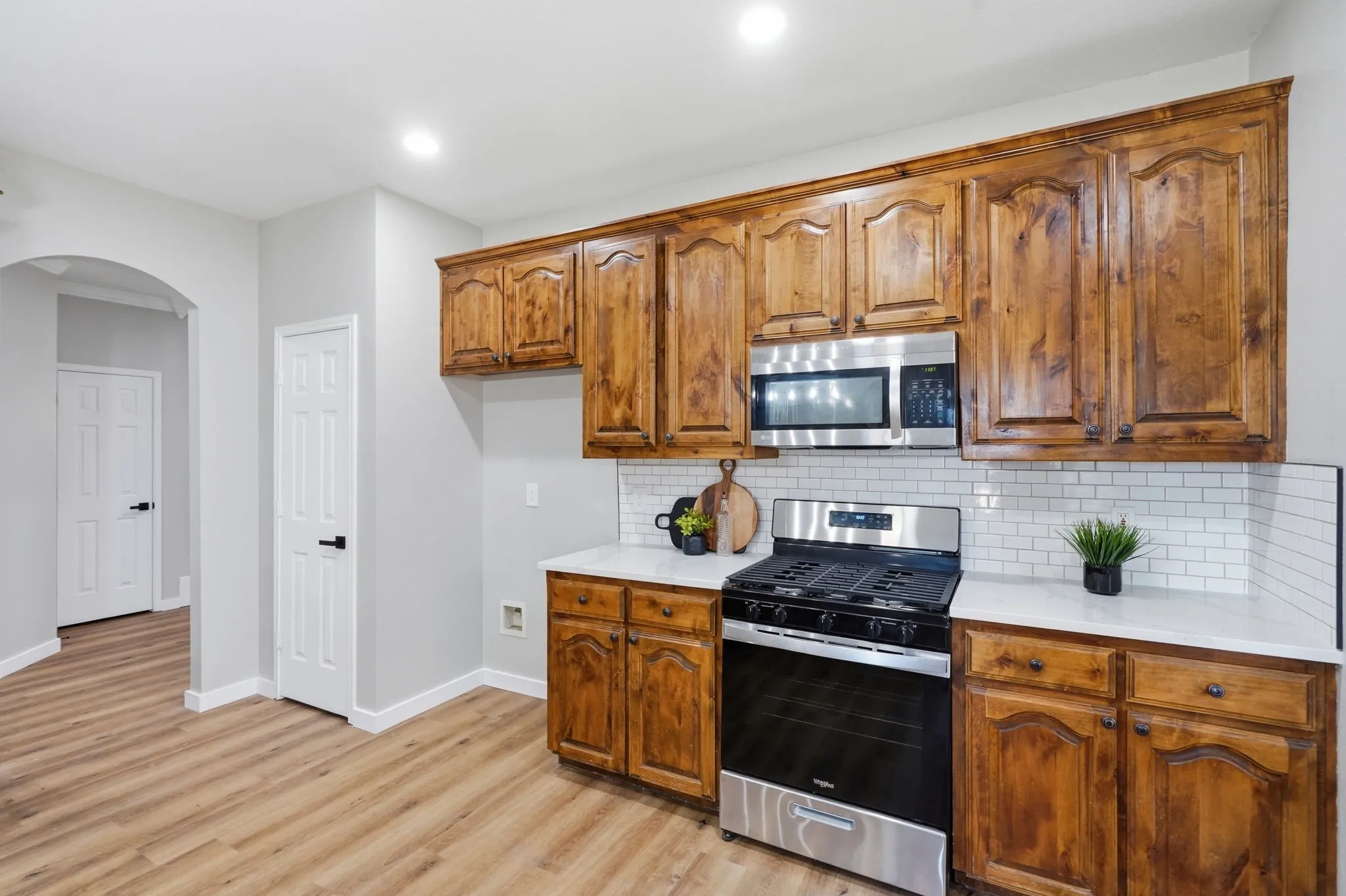 Single Family Residence For Sale in Tarrant County , 6164 Shad Drive, Fort Worth, Texas 76179, 3 Bedroom, 3 Bathroom, 2 Garage spaces, 2,268 Sqft, built in 2007, mls#21363381, Real Estate Agent in Fort Worth, Homes For Sale in Tarrant county, Homes For Sale in Fort Worth, Realtor in Fort Worth Texas, Real Estate Brokerage Independent Realty Texas, Luminita Cordes Realtor