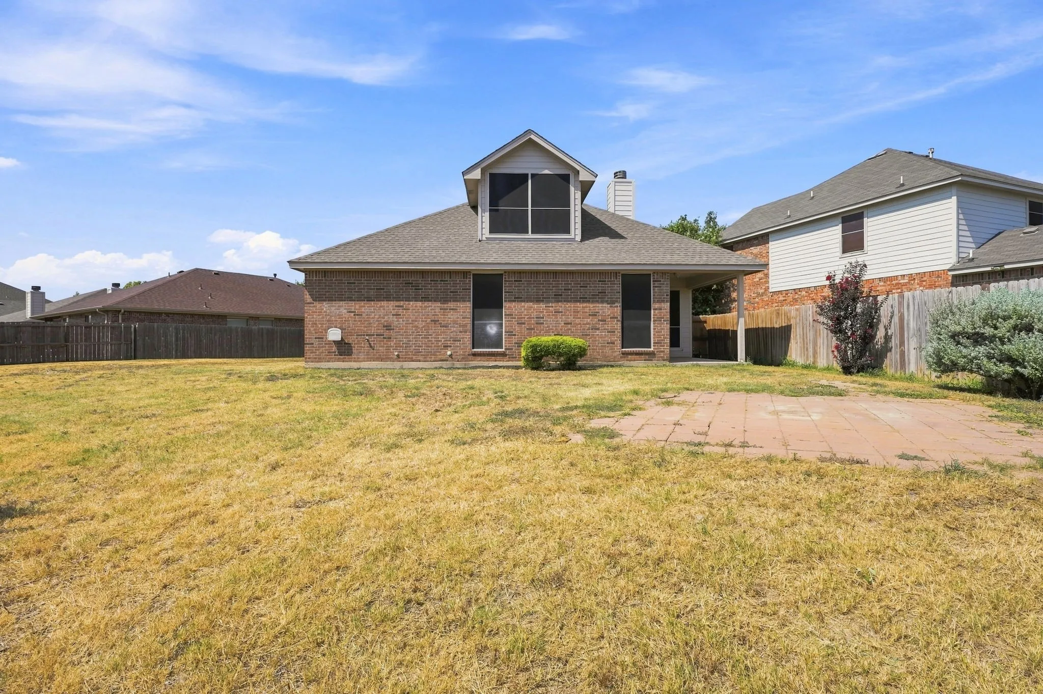 Single Family Residence For Sale in Tarrant County , 6164 Shad Drive, Fort Worth, Texas 76179, 3 Bedroom, 3 Bathroom, 2 Garage spaces, 2,268 Sqft, built in 2007, mls#21363381, Real Estate Agent in Fort Worth, Homes For Sale in Tarrant county, Homes For Sale in Fort Worth, Realtor in Fort Worth Texas, Real Estate Brokerage Independent Realty Texas, Luminita Cordes Realtor