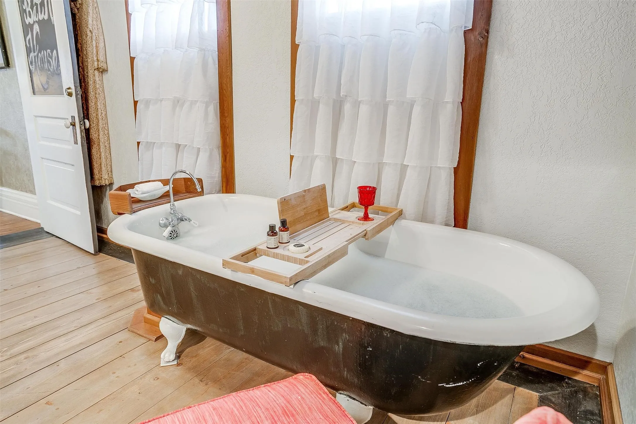 original bear claw tub