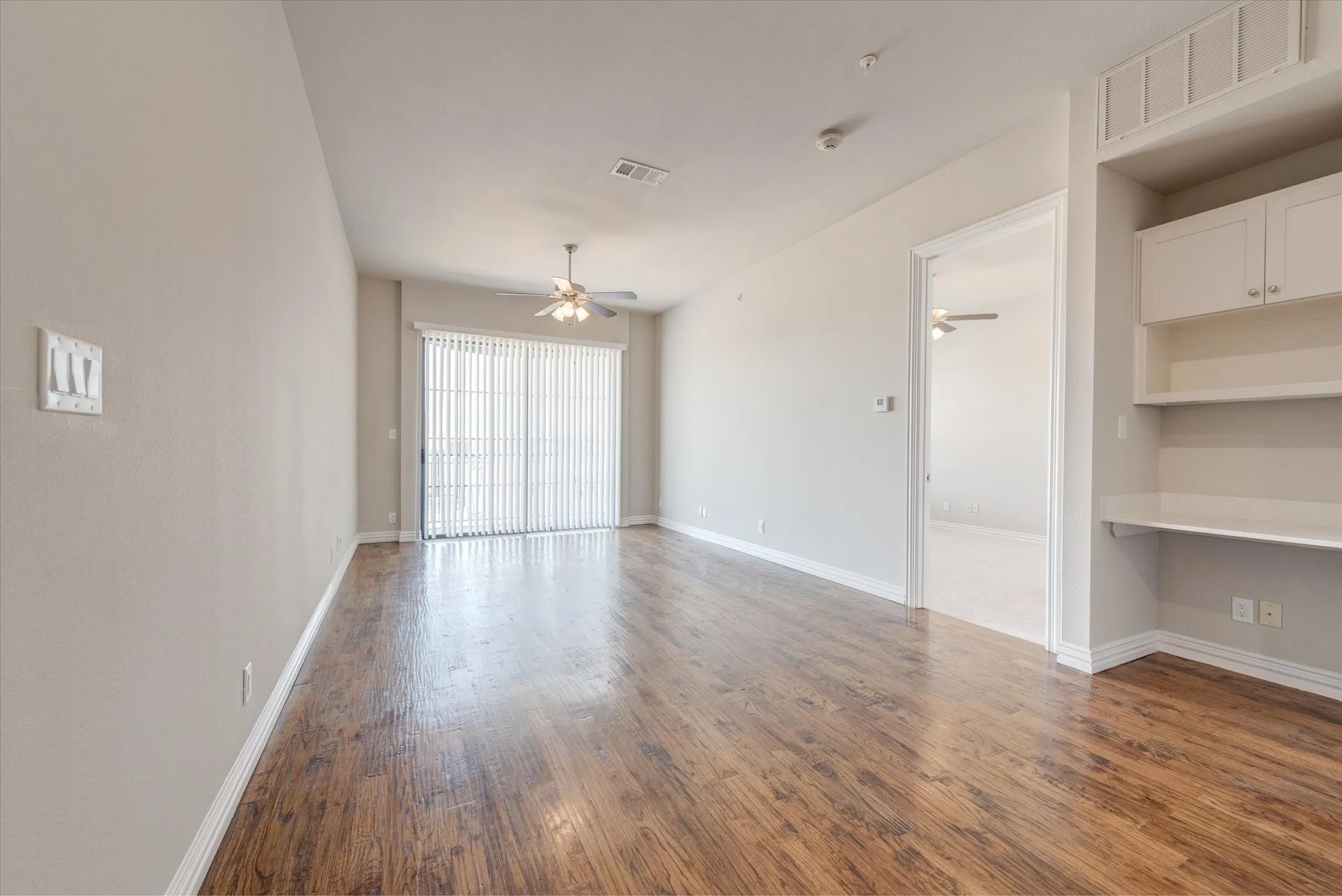 Condominium For Rent in Tarrant County , 5232 Colleyville Boulevard 319, Colleyville, Texas 76034, 2 Bedroom, 2 Bathroom, 1 Garage spaces, 1,131 Sqft, built in 2010, mls#21367776, Real Estate Agent in Colleyville, Homes For Rent in Tarrant county, Homes For Rent in Colleyville, Realtor in Colleyville Texas, Real Estate Brokerage Independent Realty Texas, Luminita Cordes Realtor