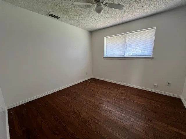 Single Family Residence For Rent in Taylor County , 4826 Stonecrest Court, Abilene, Texas 79606, 3 Bedroom, 2 Bathroom, 2 Garage spaces, 1,376 Sqft, built in 1978, mls#21367793, Real Estate Agent in Abilene, Homes For Rent in Taylor county, Homes For Rent in Abilene, Realtor in Abilene Texas, Real Estate Brokerage Independent Realty Texas, Luminita Cordes Realtor