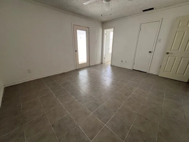 Single Family Residence For Rent in Taylor County , 4826 Stonecrest Court, Abilene, Texas 79606, 3 Bedroom, 2 Bathroom, 2 Garage spaces, 1,376 Sqft, built in 1978, mls#21367793, Real Estate Agent in Abilene, Homes For Rent in Taylor county, Homes For Rent in Abilene, Realtor in Abilene Texas, Real Estate Brokerage Independent Realty Texas, Luminita Cordes Realtor