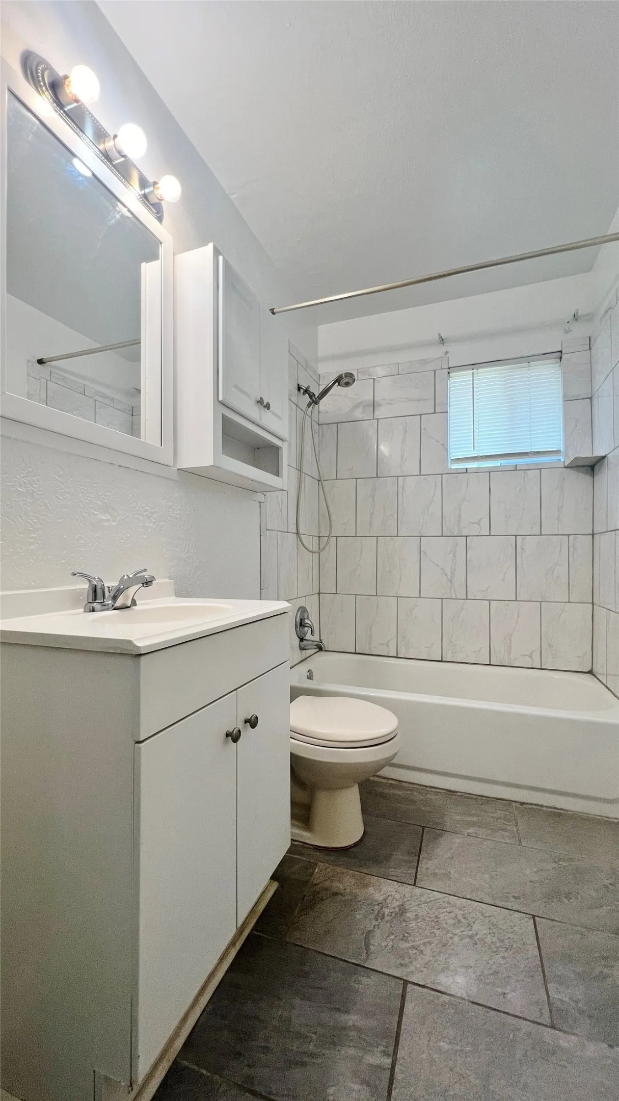 Single Family Residence For Rent in Tarrant County , 5429 Farnsworth Avenue, Fort Worth, Texas 76107, 3 Bedroom, 1 Bathroom, 1 Garage spaces, 912 Sqft, built in 1962, mls#21367795, Real Estate Agent in Fort Worth, Homes For Rent in Tarrant county, Homes For Rent in Fort Worth, Realtor in Fort Worth Texas, Real Estate Brokerage Independent Realty Texas, Luminita Cordes Realtor