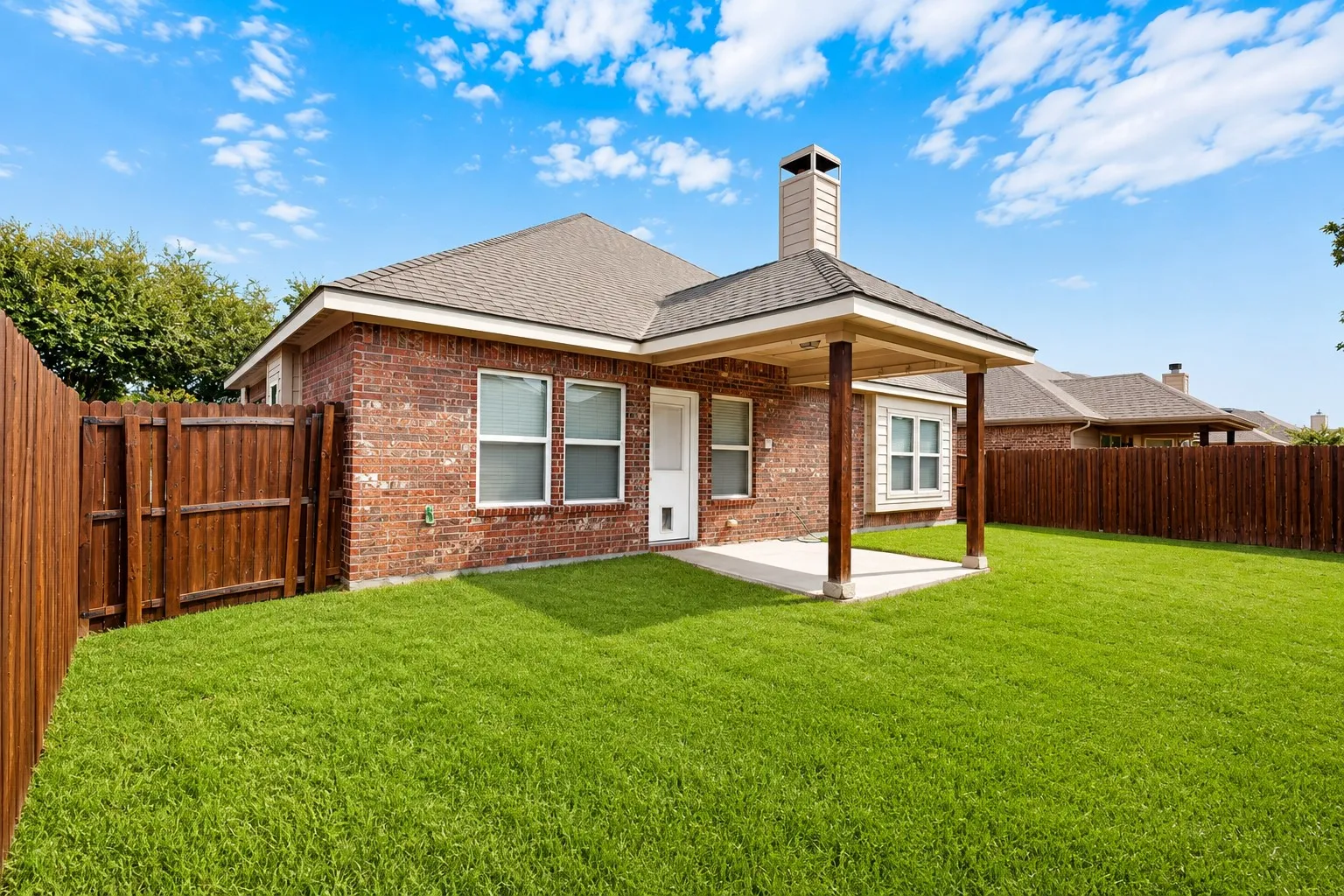 Single Family Residence For Rent in Denton County , 1208 Villa Paloma Boulevard, Little Elm, Texas 75068, 3 Bedroom, 2 Bathroom, 2 Garage spaces, 1,716 Sqft, built in 2012, mls#21367747, Real Estate Agent in Little Elm, Homes For Rent in Denton county, Homes For Rent in Little Elm, Realtor in Little Elm Texas, Real Estate Brokerage Independent Realty Texas, Luminita Cordes Realtor