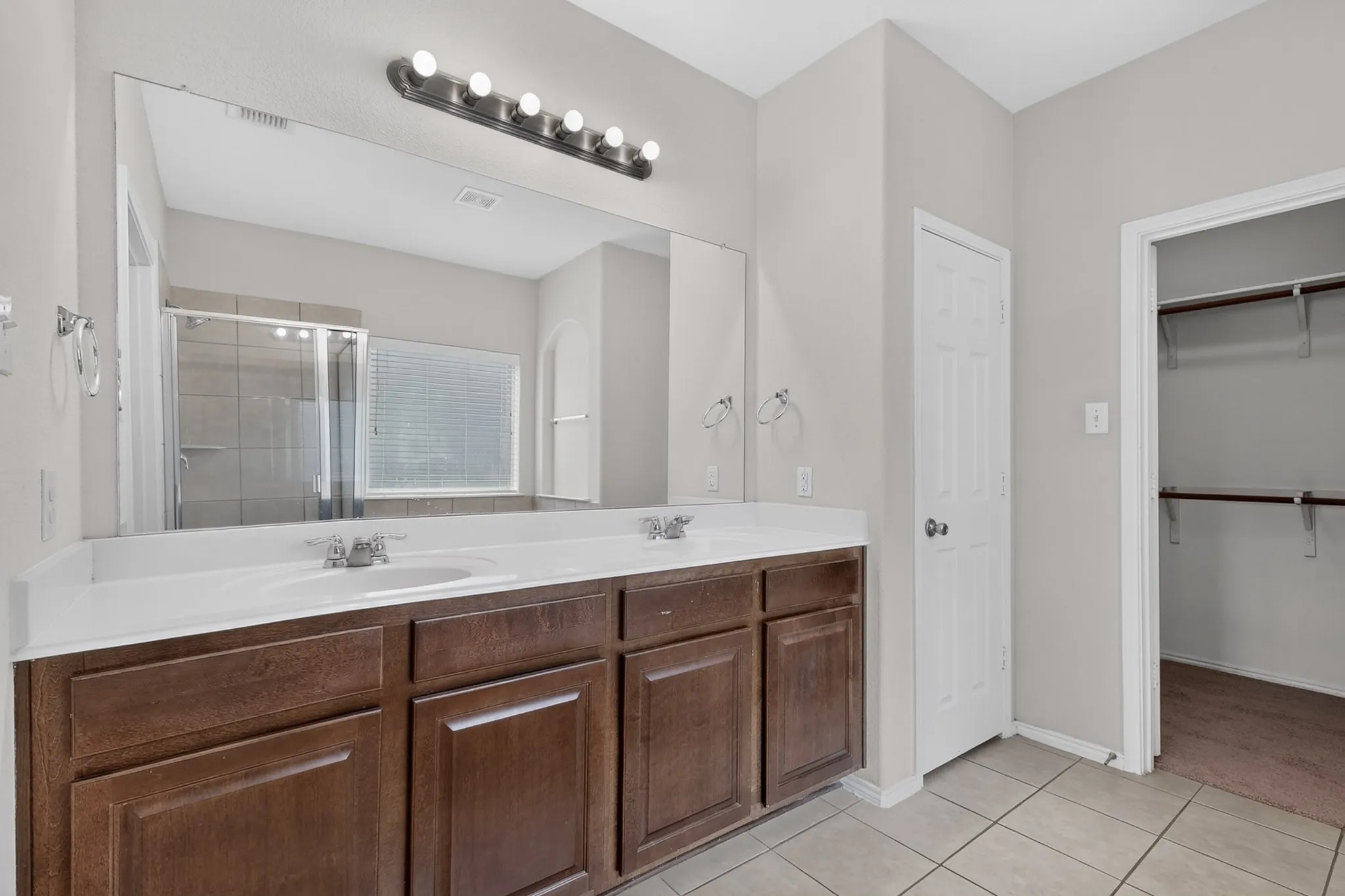 Single Family Residence For Rent in Denton County , 1208 Villa Paloma Boulevard, Little Elm, Texas 75068, 3 Bedroom, 2 Bathroom, 2 Garage spaces, 1,716 Sqft, built in 2012, mls#21367747, Real Estate Agent in Little Elm, Homes For Rent in Denton county, Homes For Rent in Little Elm, Realtor in Little Elm Texas, Real Estate Brokerage Independent Realty Texas, Luminita Cordes Realtor