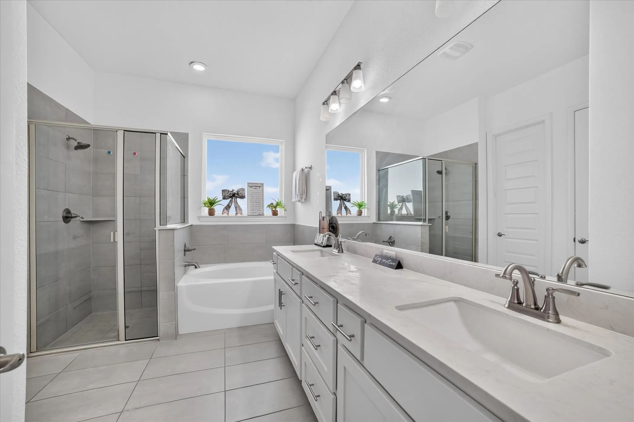 Single Family Residence For Sale in Collin County , 3204 Malcolm Road, Melissa, Texas 75454, 4 Bedroom, 4 Bathroom, 2 Garage spaces, 3,426 Sqft, built in 2023, mls#21364964, Real Estate Agent in Melissa, Homes For Sale in Collin county, Homes For Sale in Melissa, Realtor in Melissa Texas, Real Estate Brokerage Independent Realty Texas, Luminita Cordes Realtor