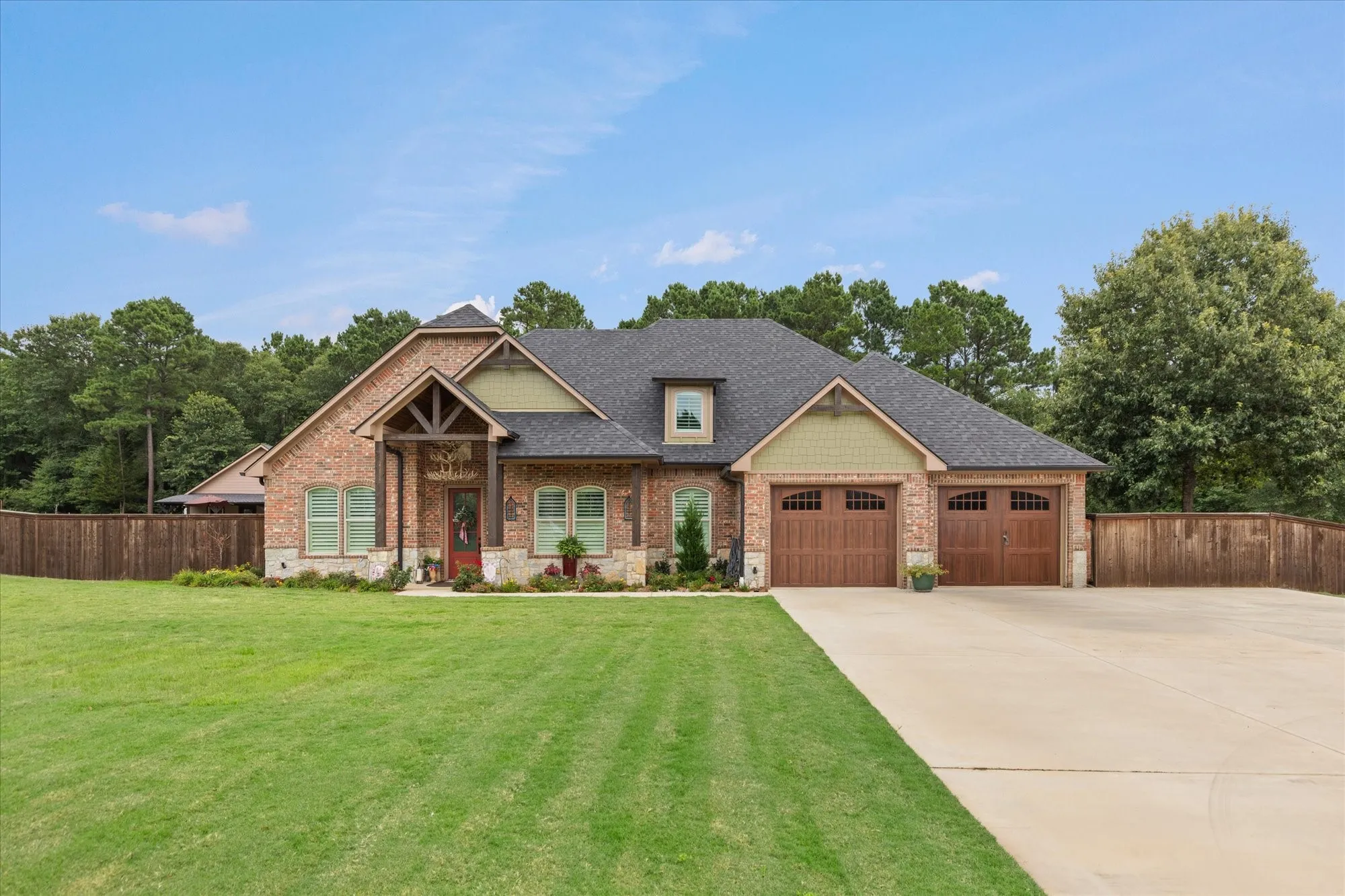 Single Family Residence For Sale in Upshur County , 172 Heather Ln., Diana, Texas 75640, 3 Bedroom, 3 Bathroom, 2 Garage spaces, 3,175 Sqft, built in 2023, mls#21367804, Real Estate Agent in Diana, Homes For Sale in Upshur county, Homes For Sale in Diana, Realtor in Diana Texas, Real Estate Brokerage Independent Realty Texas, Luminita Cordes Realtor