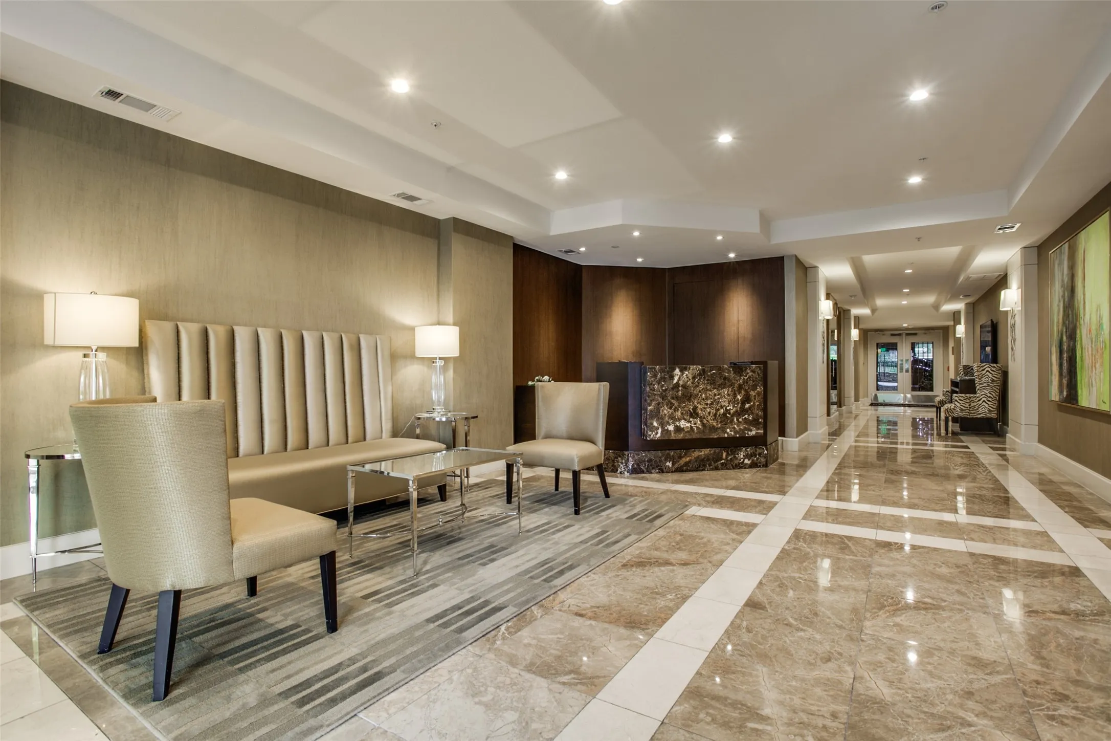 Condominium For Sale in Dallas County , 3225 Turtle Creek Boulevard 716, Dallas, Texas 75219, 1 Bedroom, 1 Bathroom, 2 Garage spaces, 829 Sqft, built in 1998, mls#21362119, Real Estate Agent in Dallas, Homes For Sale in Dallas county, Homes For Sale in Dallas, Realtor in Dallas Texas, Real Estate Brokerage Independent Realty Texas, Luminita Cordes Realtor