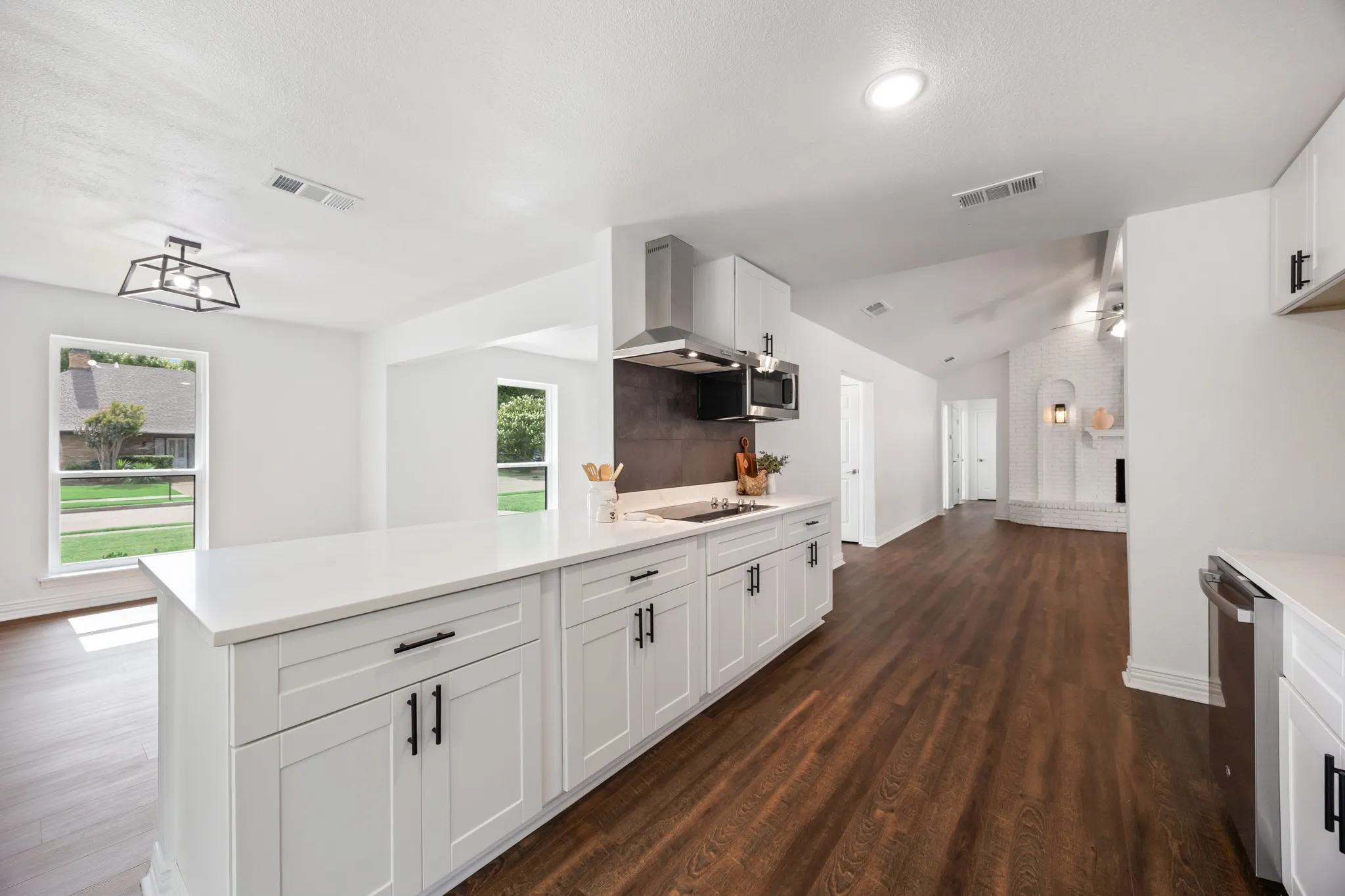 Single Family Residence For Sale in Collin County , 3300 Bandolino Lane, Plano, Texas 75023, 4 Bedroom, 3 Bathroom, 2 Garage spaces, 2,626 Sqft, built in 1976, mls#21362384, Real Estate Agent in Plano, Homes For Sale in Collin county, Homes For Sale in Plano, Realtor in Plano Texas, Real Estate Brokerage Independent Realty Texas, Luminita Cordes Realtor