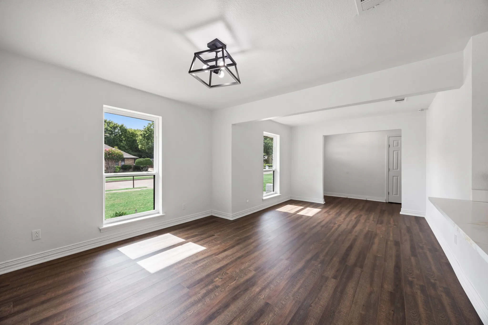 Single Family Residence For Sale in Collin County , 3300 Bandolino Lane, Plano, Texas 75023, 4 Bedroom, 3 Bathroom, 2 Garage spaces, 2,626 Sqft, built in 1976, mls#21362384, Real Estate Agent in Plano, Homes For Sale in Collin county, Homes For Sale in Plano, Realtor in Plano Texas, Real Estate Brokerage Independent Realty Texas, Luminita Cordes Realtor