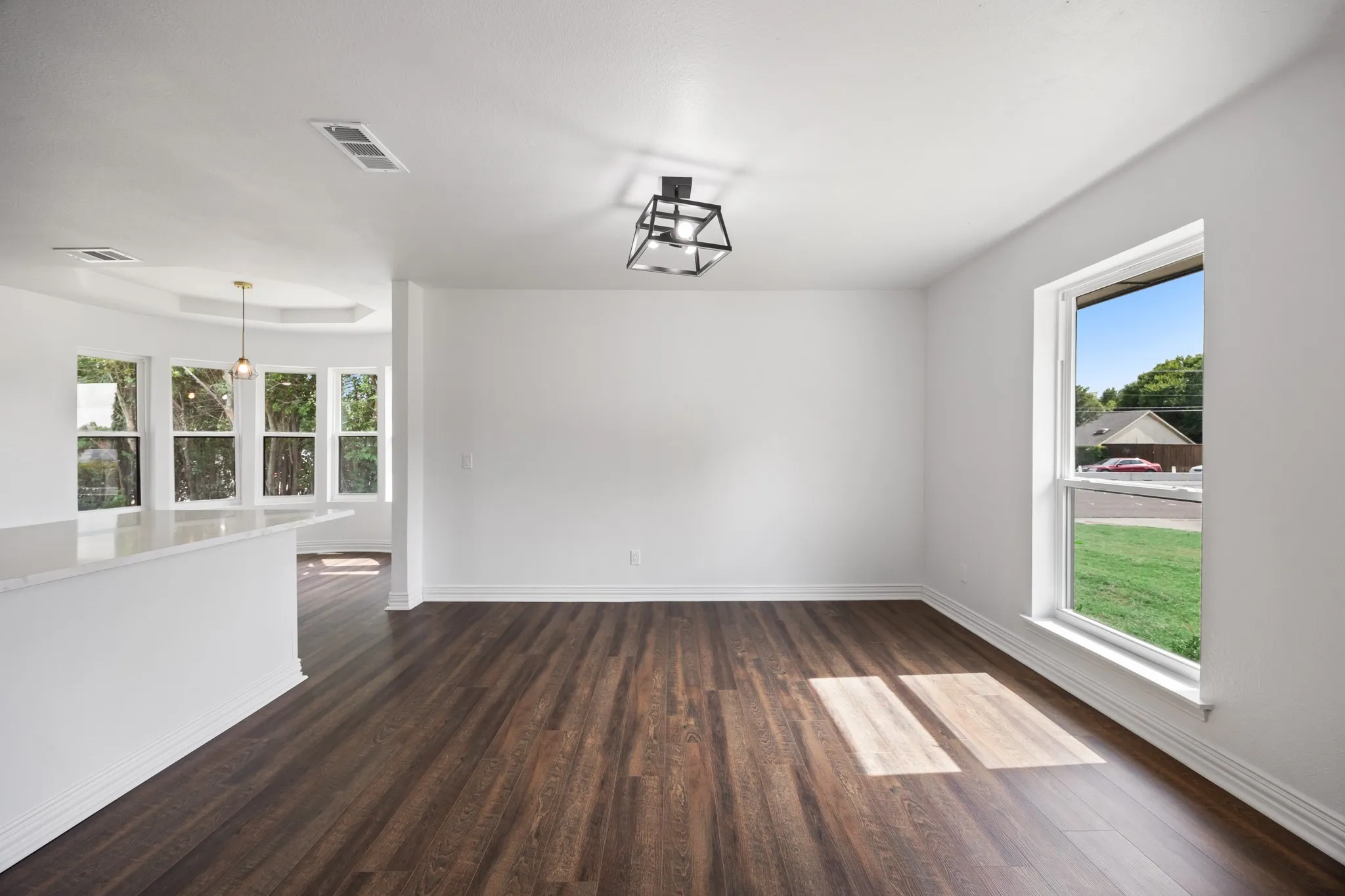 Single Family Residence For Sale in Collin County , 3300 Bandolino Lane, Plano, Texas 75023, 4 Bedroom, 3 Bathroom, 2 Garage spaces, 2,626 Sqft, built in 1976, mls#21362384, Real Estate Agent in Plano, Homes For Sale in Collin county, Homes For Sale in Plano, Realtor in Plano Texas, Real Estate Brokerage Independent Realty Texas, Luminita Cordes Realtor