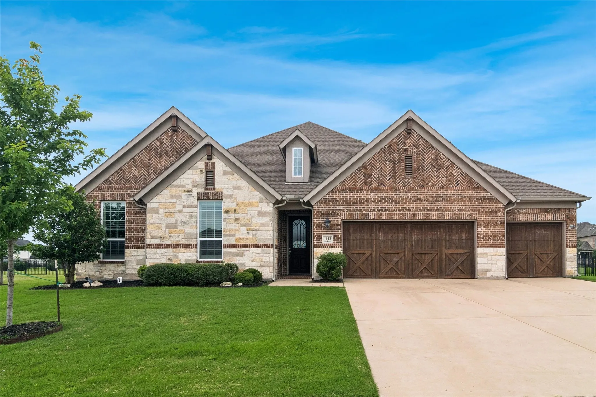 Single Family Residence For Rent in Grayson County , 1113 Indigo Creek Way, Gunter, Texas 75058, 4 Bedroom, 4 Bathroom, 3 Garage spaces, 3,553 Sqft, built in 2016, mls#21367811, Real Estate Agent in Gunter, Homes For Rent in Grayson county, Homes For Rent in Gunter, Realtor in Gunter Texas, Real Estate Brokerage Independent Realty Texas, Luminita Cordes Realtor