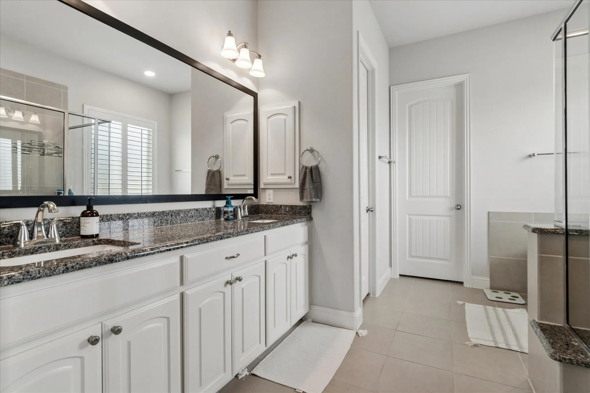 Single Family Residence For Rent in Grayson County , 1113 Indigo Creek Way, Gunter, Texas 75058, 4 Bedroom, 4 Bathroom, 3 Garage spaces, 3,553 Sqft, built in 2016, mls#21367811, Real Estate Agent in Gunter, Homes For Rent in Grayson county, Homes For Rent in Gunter, Realtor in Gunter Texas, Real Estate Brokerage Independent Realty Texas, Luminita Cordes Realtor