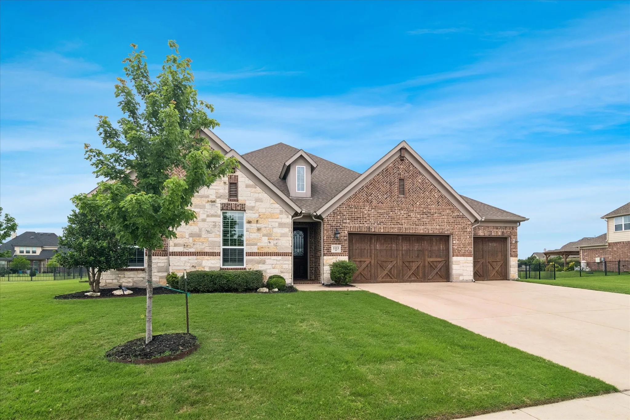 Single Family Residence For Rent in Grayson County , 1113 Indigo Creek Way, Gunter, Texas 75058, 4 Bedroom, 4 Bathroom, 3 Garage spaces, 3,553 Sqft, built in 2016, mls#21367811, Real Estate Agent in Gunter, Homes For Rent in Grayson county, Homes For Rent in Gunter, Realtor in Gunter Texas, Real Estate Brokerage Independent Realty Texas, Luminita Cordes Realtor