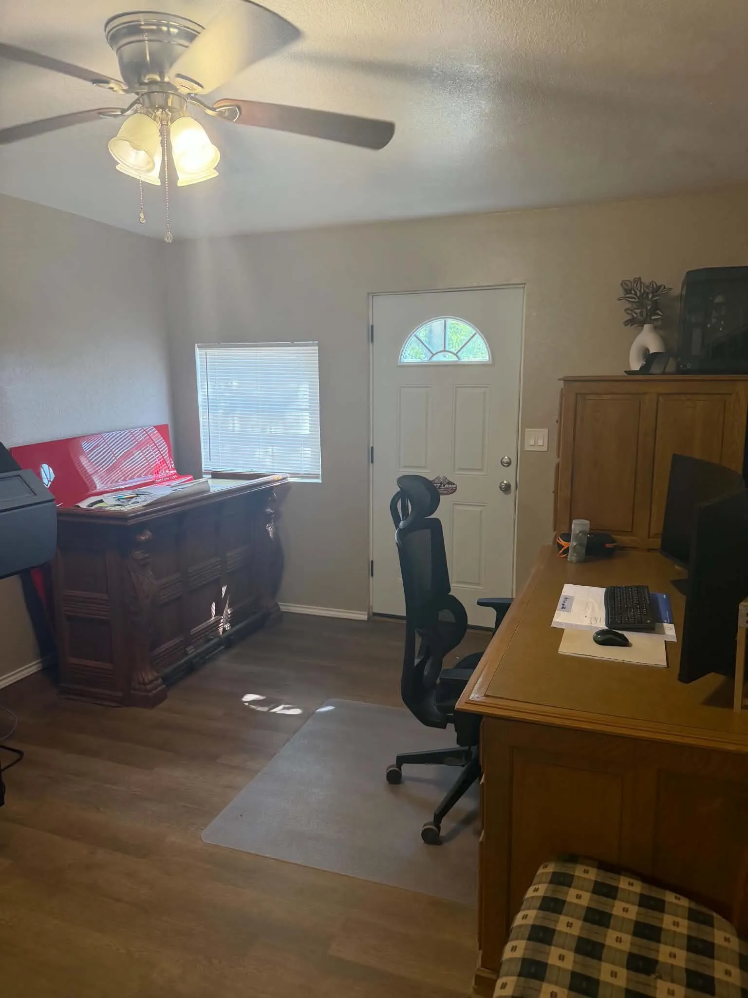 Single Family Residence For Sale in Van Zandt County , 210 Vz County Road 2722, Mabank, Texas 75147, 3 Bedroom, 2 Bathroom, Garage spaces, 1,867 Sqft, built in 1987, mls#21367813, Real Estate Agent in Mabank, Homes For Sale in Van Zandt county, Homes For Sale in Mabank, Realtor in Mabank Texas, Real Estate Brokerage Independent Realty Texas, Luminita Cordes Realtor