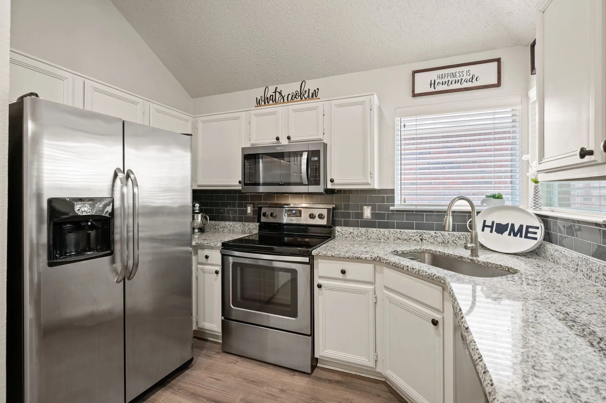 Single Family Residence For Sale in Tarrant County , 1916 Pine Ridge Drive, Bedford, Texas 76021, 2 Bedroom, 2 Bathroom, 2 Garage spaces, 1,237 Sqft, built in 1991, mls#21304462, Real Estate Agent in Bedford, Homes For Sale in Tarrant county, Homes For Sale in Bedford, Realtor in Bedford Texas, Real Estate Brokerage Independent Realty Texas, Luminita Cordes Realtor