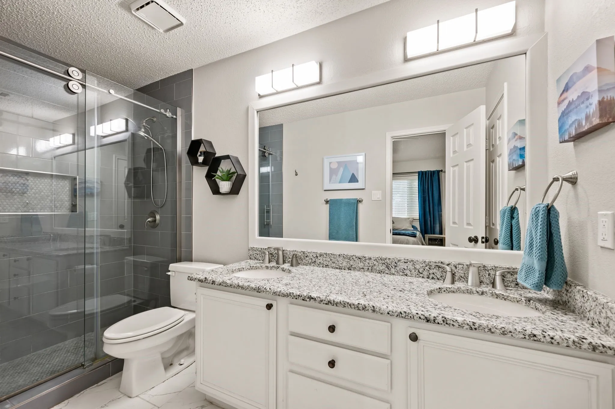 Single Family Residence For Sale in Tarrant County , 1916 Pine Ridge Drive, Bedford, Texas 76021, 2 Bedroom, 2 Bathroom, 2 Garage spaces, 1,237 Sqft, built in 1991, mls#21304462, Real Estate Agent in Bedford, Homes For Sale in Tarrant county, Homes For Sale in Bedford, Realtor in Bedford Texas, Real Estate Brokerage Independent Realty Texas, Luminita Cordes Realtor