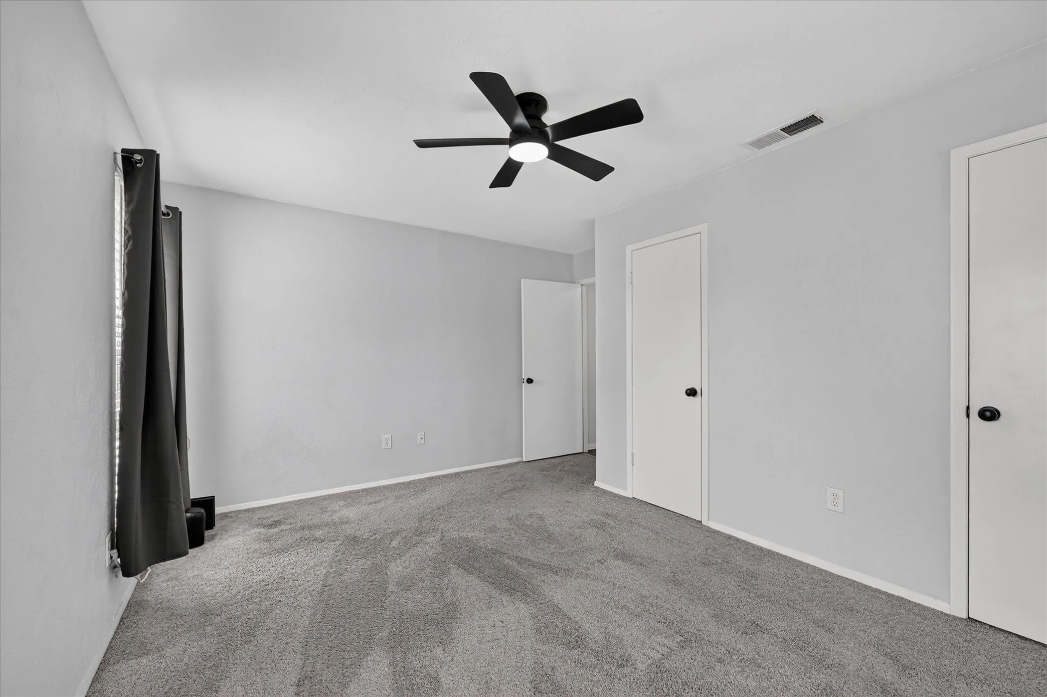 Upstairs Secondary with two closets
