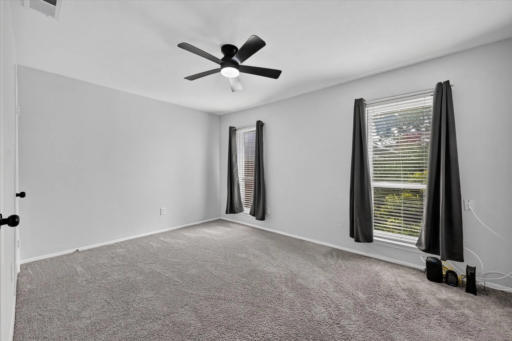 Secondary Bath upstairs with two Windows