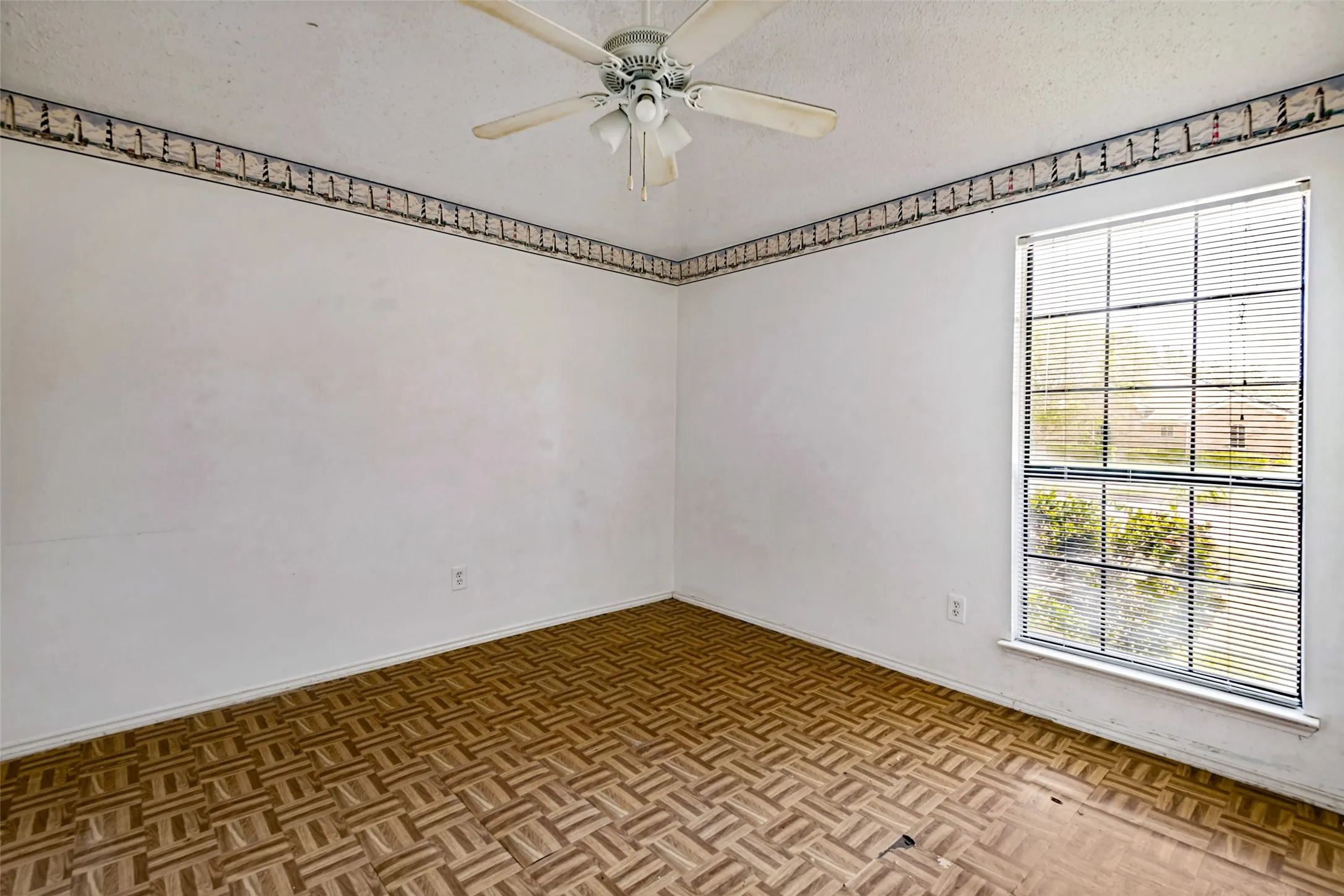 Single Family Residence For Sale in Dallas County , 821 Creek Valley Road, Mesquite, Texas 75181, 3 Bedroom, 2 Bathroom, 2 Garage spaces, 1,452 Sqft, built in 1989, mls#21367301, Real Estate Agent in Mesquite, Homes For Sale in Dallas county, Homes For Sale in Mesquite, Realtor in Mesquite Texas, Real Estate Brokerage Independent Realty Texas, Luminita Cordes Realtor
