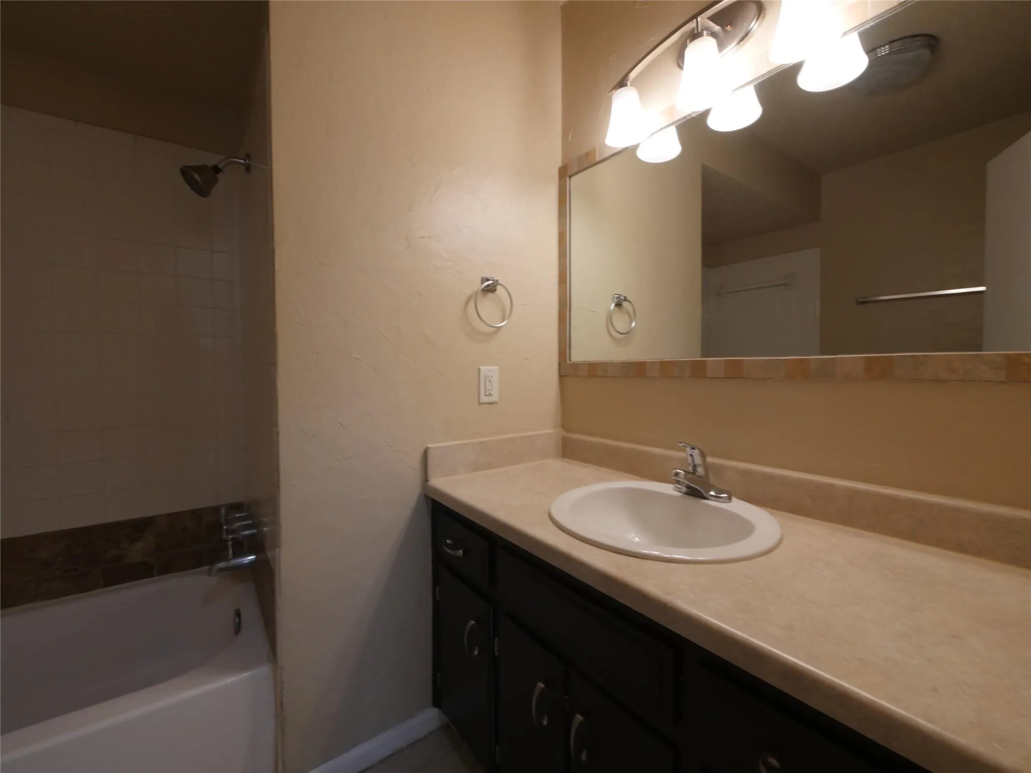 Single Family Residence For Sale in Grayson County , 2702 Shawn Drive, Denison, Texas 75020, 3 Bedroom, 2 Bathroom, 2 Garage spaces, 1,232 Sqft, built in 1967, mls#21367823, Real Estate Agent in Denison, Homes For Sale in Grayson county, Homes For Sale in Denison, Realtor in Denison Texas, Real Estate Brokerage Independent Realty Texas, Luminita Cordes Realtor