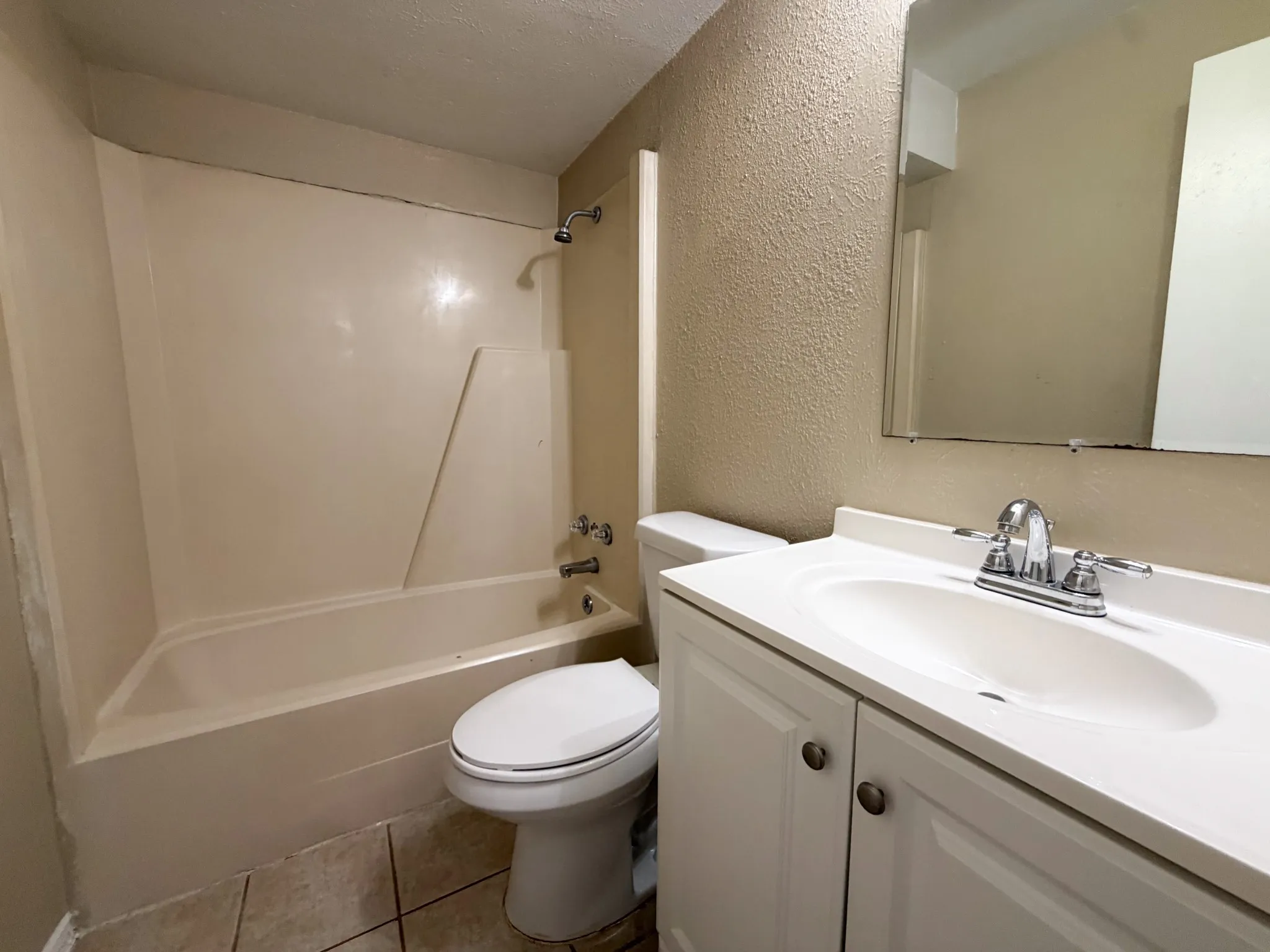 Apartment For Rent in Ellis County , 1211 Old Bardwell Road A, Ennis, Texas 75119, 2 Bedroom, 1 Bathroom, Garage spaces, 800 Sqft, built in 1981, mls#21367828, Real Estate Agent in Ennis, Homes For Rent in Ellis county, Homes For Rent in Ennis, Realtor in Ennis Texas, Real Estate Brokerage Independent Realty Texas, Luminita Cordes Realtor