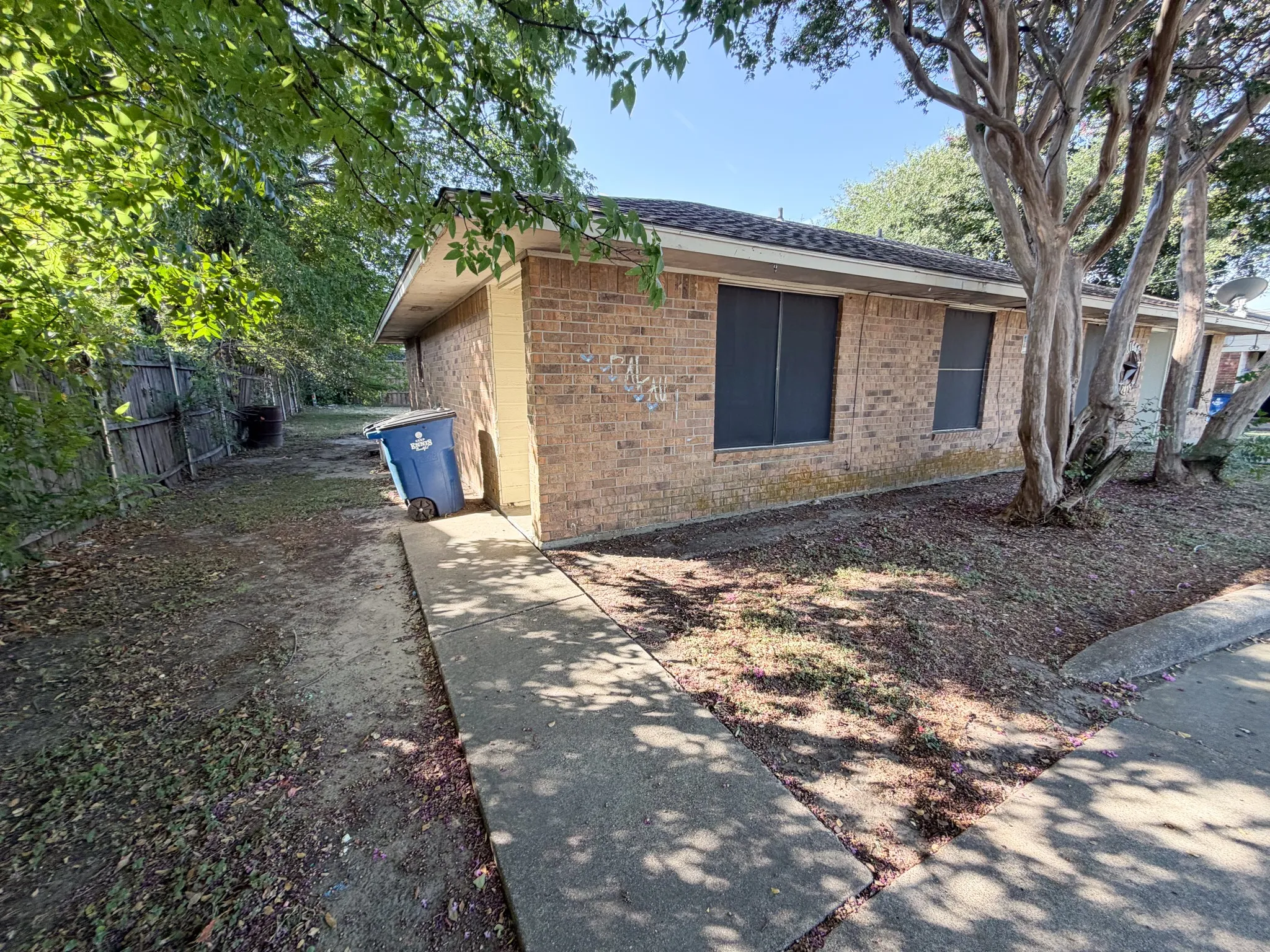 Apartment For Rent in Ellis County , 1211 Old Bardwell Road A, Ennis, Texas 75119, 2 Bedroom, 1 Bathroom, Garage spaces, 800 Sqft, built in 1981, mls#21367828, Real Estate Agent in Ennis, Homes For Rent in Ellis county, Homes For Rent in Ennis, Realtor in Ennis Texas, Real Estate Brokerage Independent Realty Texas, Luminita Cordes Realtor
