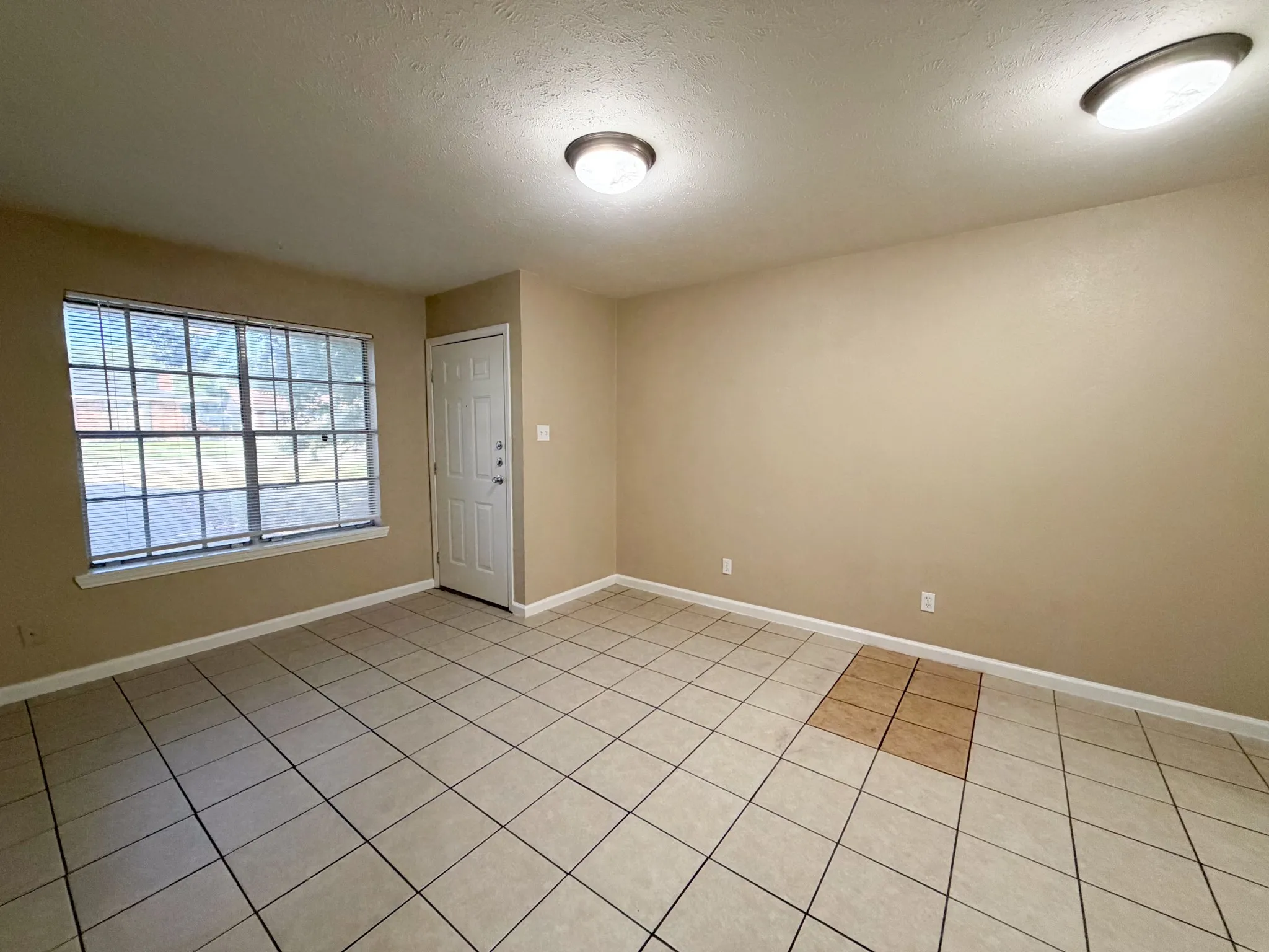 Apartment For Rent in Ellis County , 1211 Old Bardwell Road A, Ennis, Texas 75119, 2 Bedroom, 1 Bathroom, Garage spaces, 800 Sqft, built in 1981, mls#21367828, Real Estate Agent in Ennis, Homes For Rent in Ellis county, Homes For Rent in Ennis, Realtor in Ennis Texas, Real Estate Brokerage Independent Realty Texas, Luminita Cordes Realtor