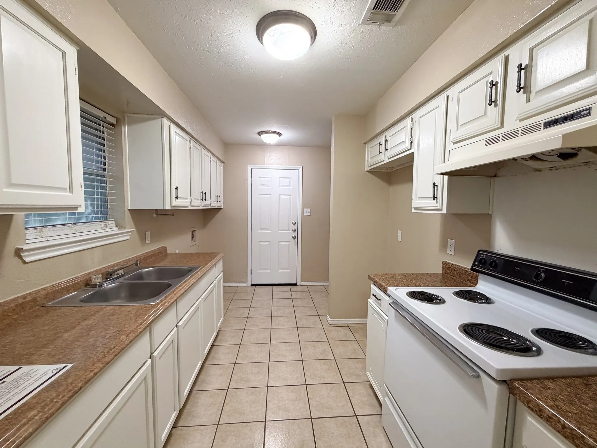 Apartment For Rent in Ellis County , 1211 Old Bardwell Road A, Ennis, Texas 75119, 2 Bedroom, 1 Bathroom, Garage spaces, 800 Sqft, built in 1981, mls#21367828, Real Estate Agent in Ennis, Homes For Rent in Ellis county, Homes For Rent in Ennis, Realtor in Ennis Texas, Real Estate Brokerage Independent Realty Texas, Luminita Cordes Realtor